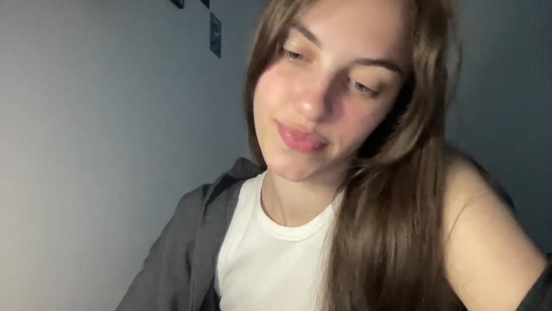 Gallery image thumbnail from Dashamoxy's myfreecams stream on, 05/03/2026, 17:05 image 10 of 20