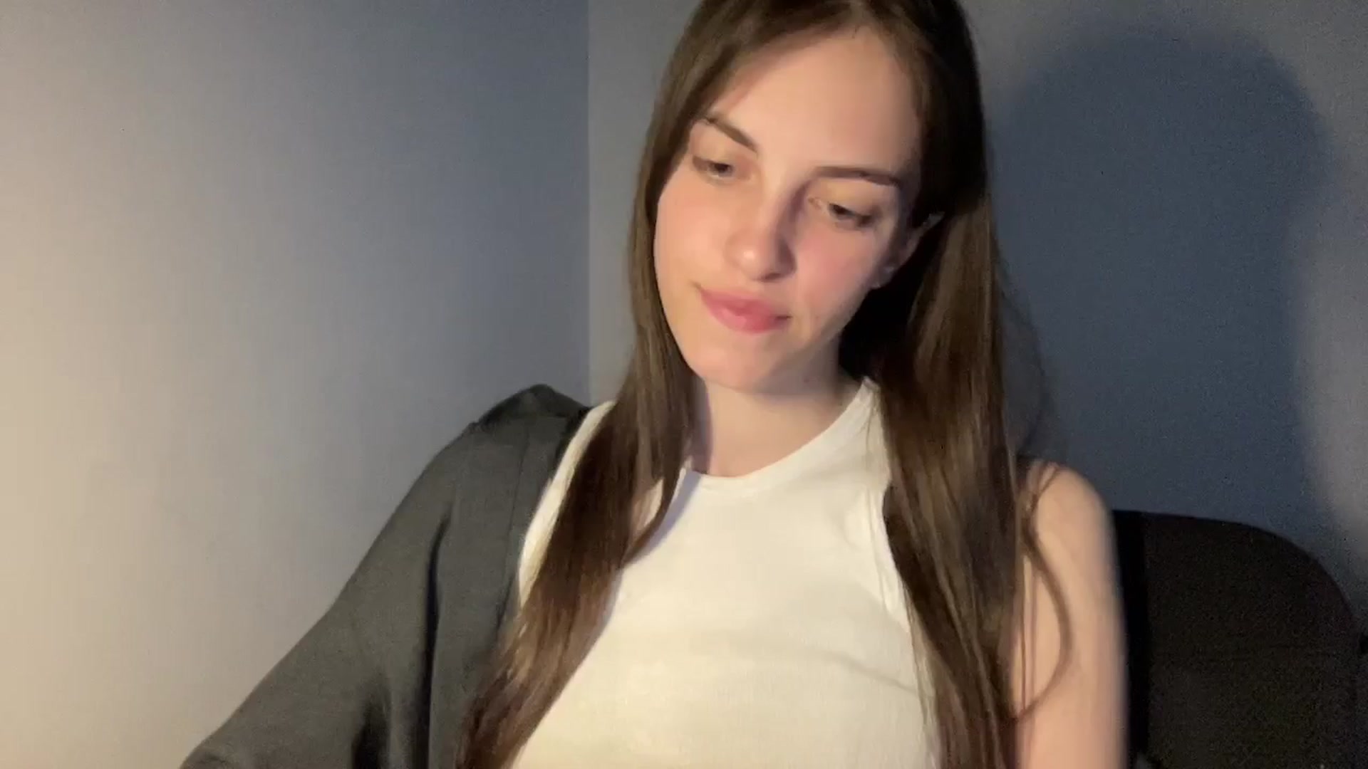 Gallery image thumbnail from Dashamoxy's myfreecams stream on, 05/03/2026, 17:34 image 18 of 20