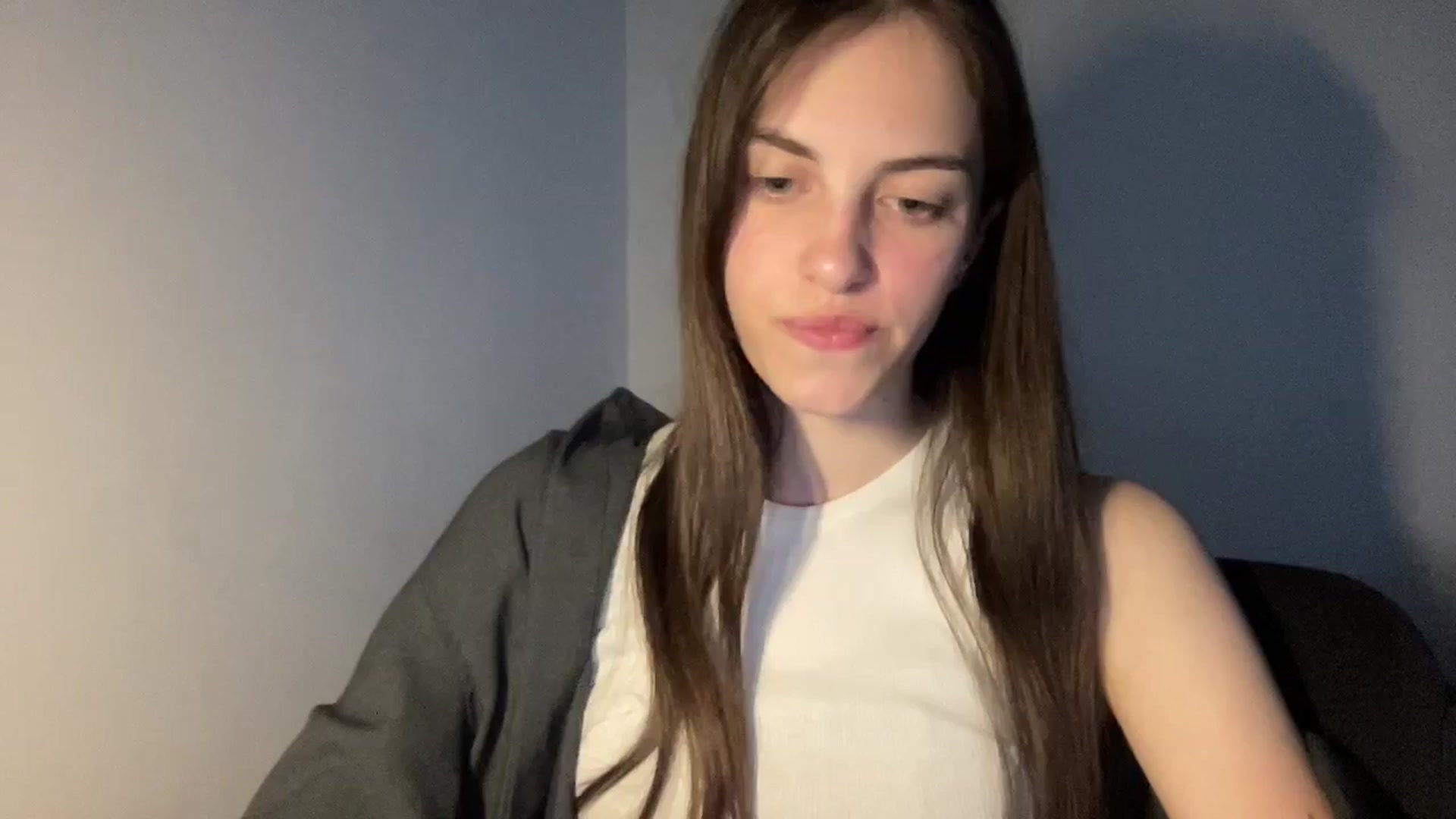 Gallery image thumbnail from Dashamoxy's myfreecams stream on, 05/03/2026, 17:34 image 4 of 20