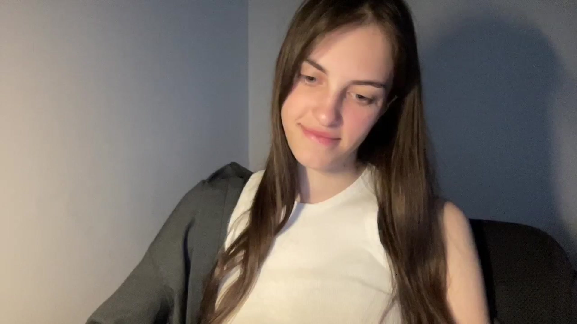 Gallery image thumbnail from Dashamoxy's myfreecams stream on, 05/03/2026, 17:34 image 14 of 20