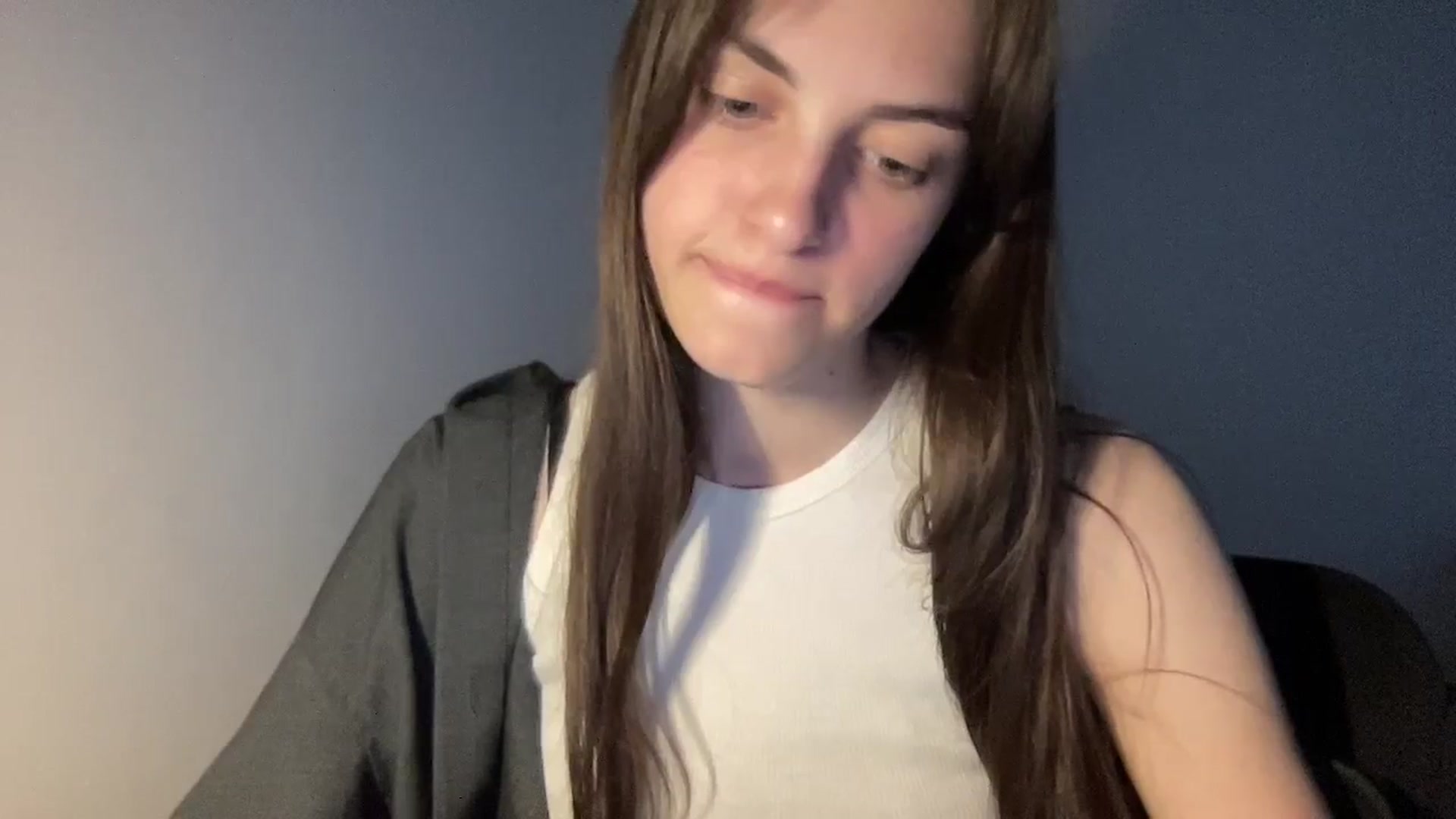 Gallery image thumbnail from Dashamoxy's myfreecams stream on, 05/03/2026, 17:34 image 20 of 20