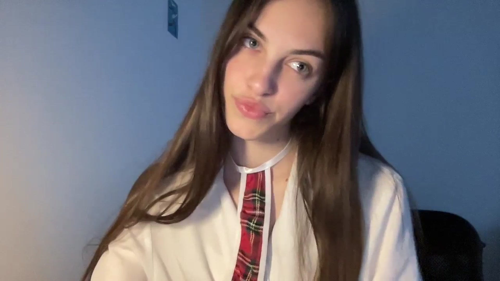 Gallery image thumbnail from Dashamoxy's myfreecams stream on, 05/05/2026, 15:34 image 3 of 20