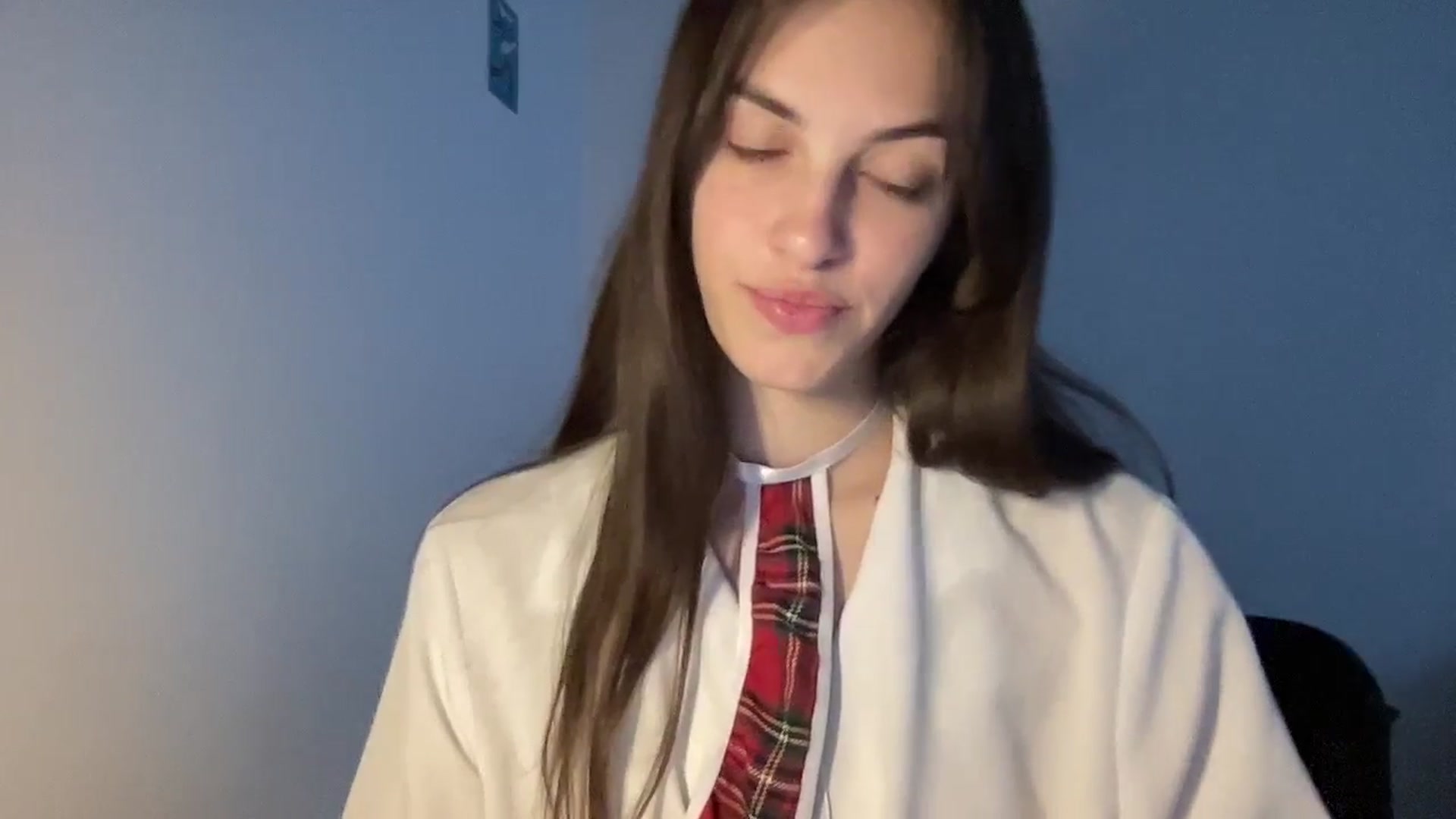Gallery image thumbnail from Dashamoxy's myfreecams stream on, 05/05/2026, 15:34 image 6 of 20