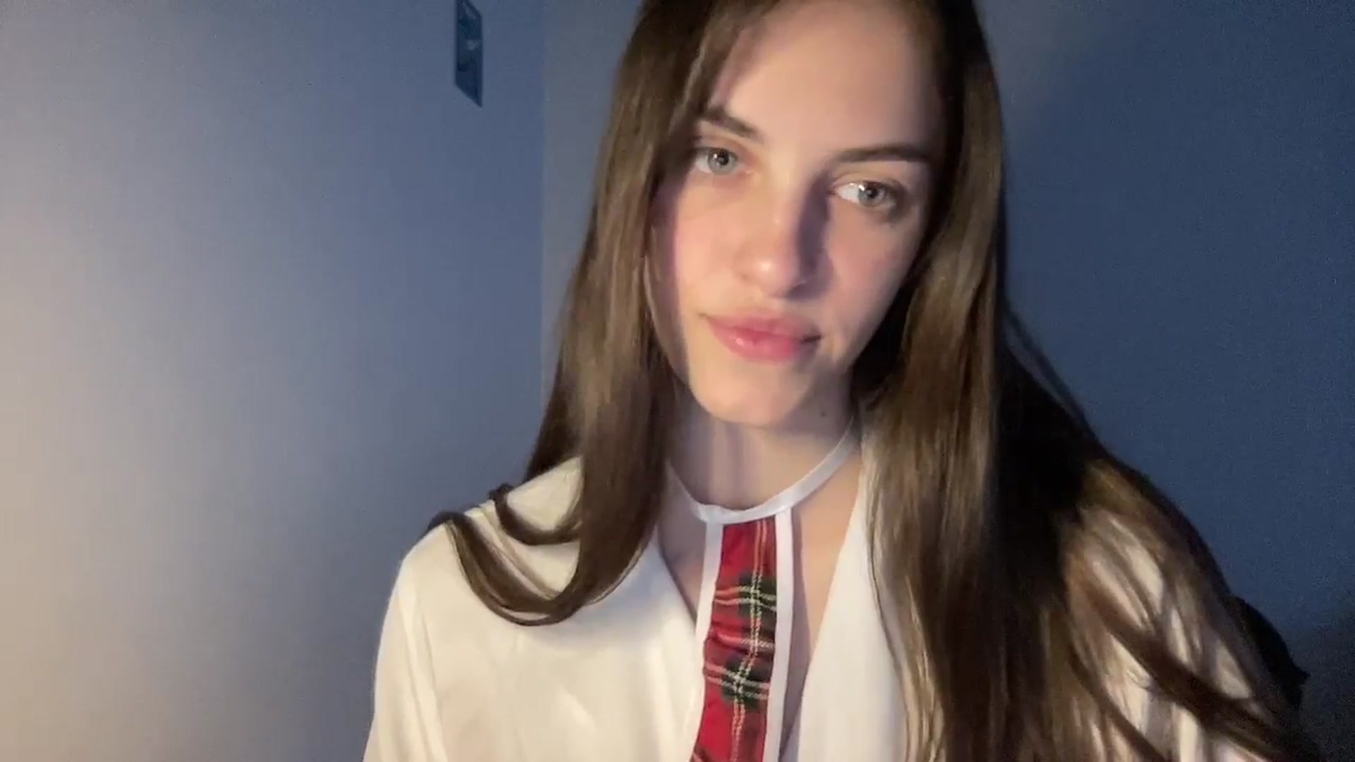 Gallery image thumbnail from Dashamoxy's myfreecams stream on, 05/05/2026, 15:34 image 14 of 20