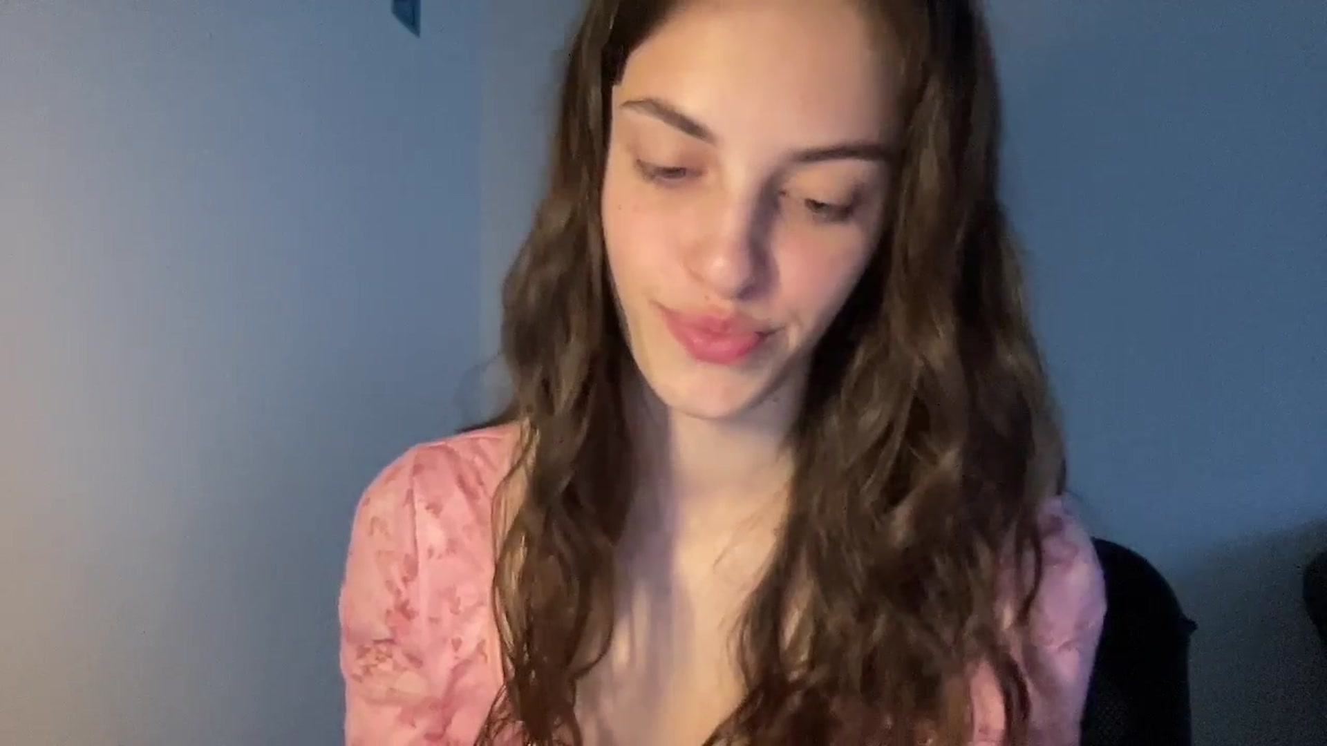 Gallery image thumbnail from Dashamoxy's myfreecams stream on, 05/06/2026, 17:26 image 5 of 20