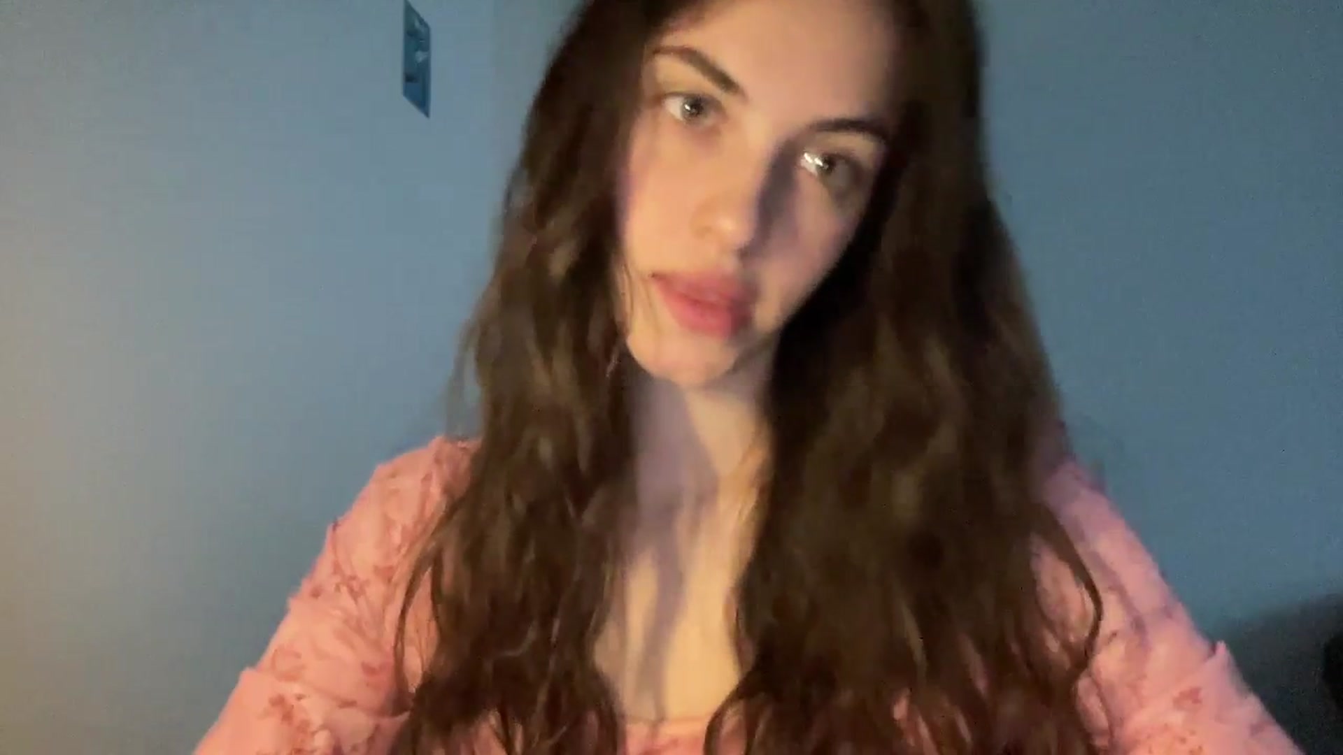 Gallery image thumbnail from Dashamoxy's myfreecams stream on, 05/06/2026, 17:26 image 12 of 20
