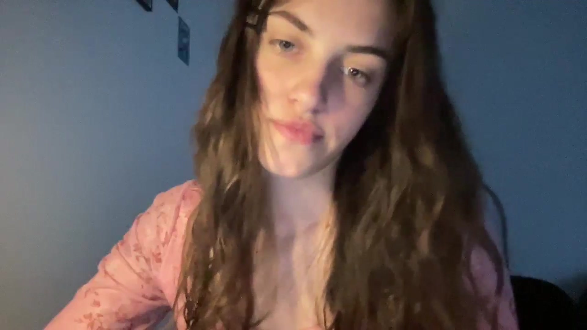 Gallery image thumbnail from Dashamoxy's myfreecams stream on, 05/06/2026, 17:26 image 19 of 20