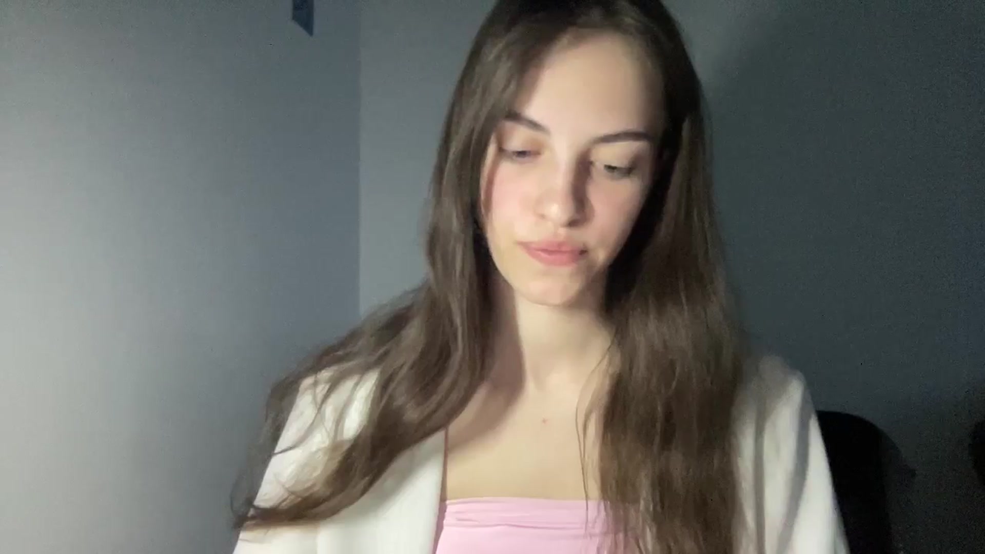 Gallery image thumbnail from Dashamoxy's myfreecams stream on, 05/08/2026, 17:51 image 14 of 20