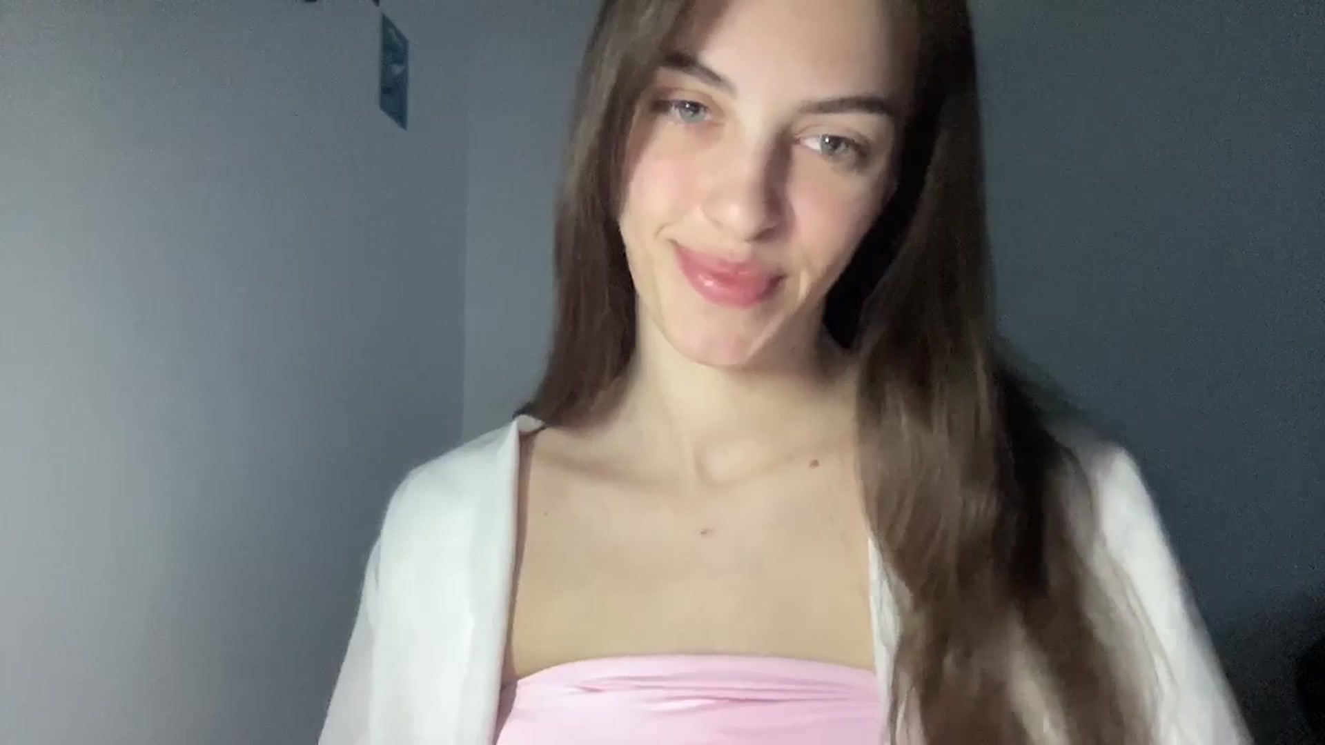 Gallery image thumbnail from Dashamoxy's myfreecams stream on, 05/08/2026, 17:51 image 2 of 20