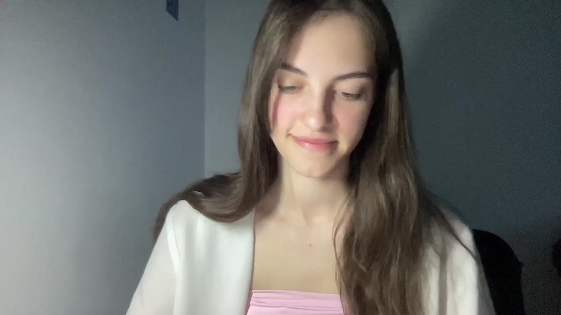 Gallery image thumbnail from Dashamoxy's myfreecams stream on, 05/08/2026, 17:51 image 18 of 20
