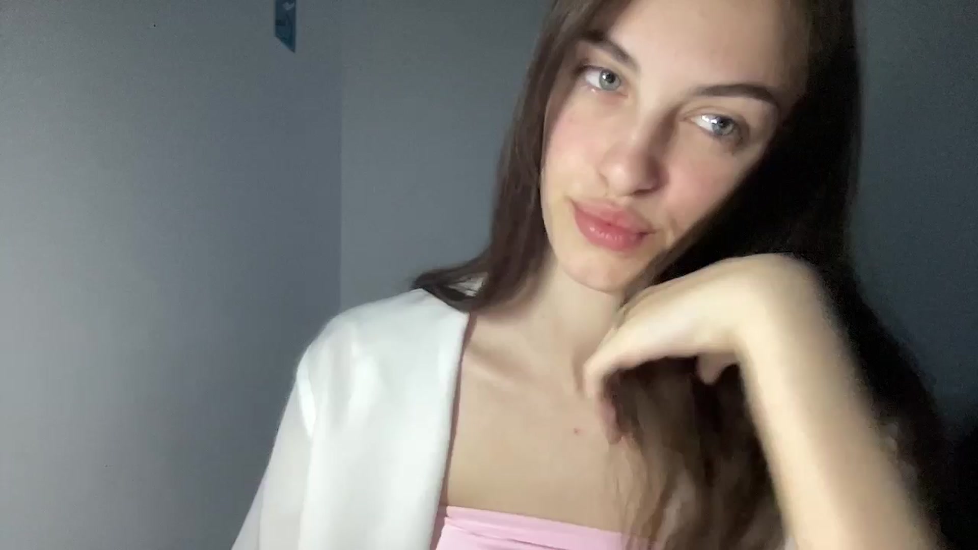 Gallery image thumbnail from Dashamoxy's myfreecams stream on, 05/08/2026, 17:51 image 1 of 20