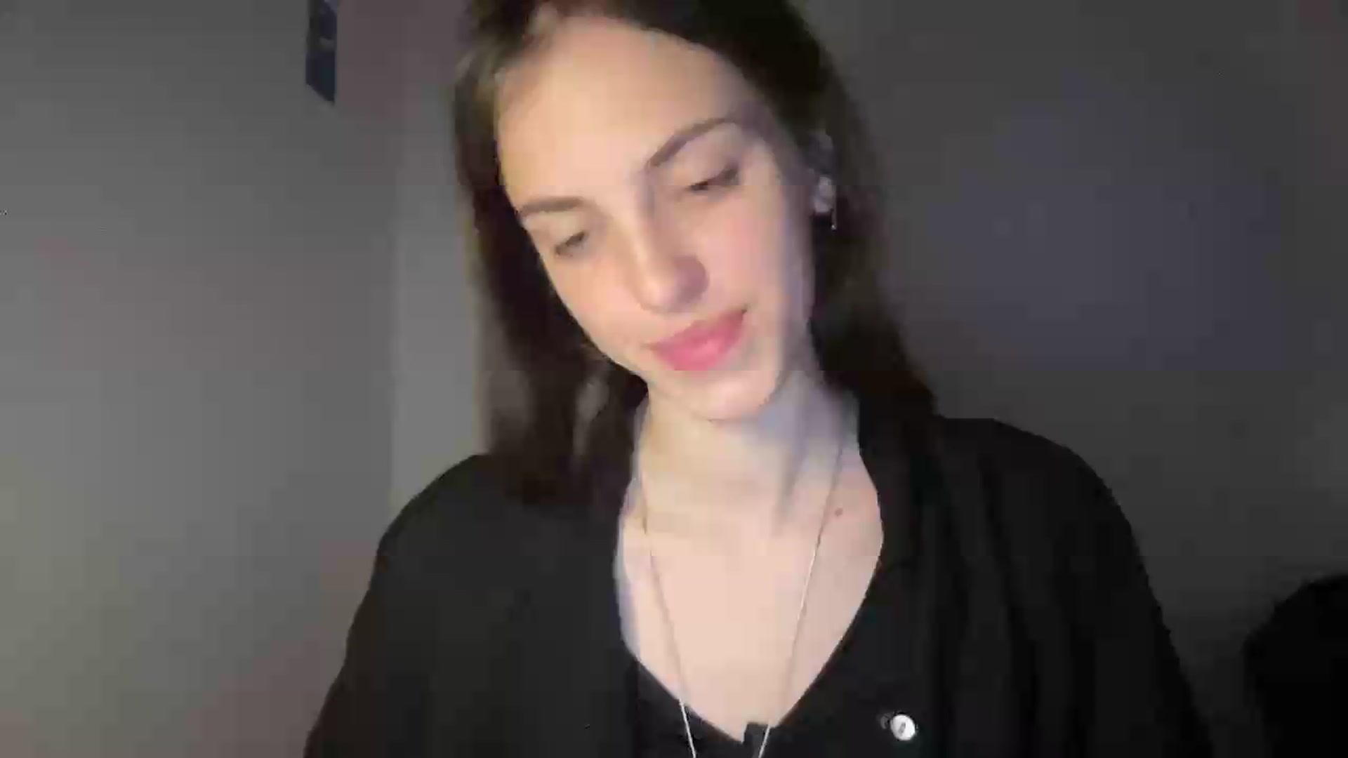 Gallery image thumbnail from Dashamoxy's myfreecams stream on, 05/13/2026, 17:13 image 13 of 20