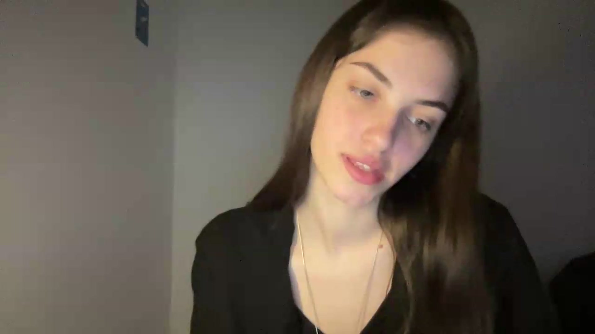 Gallery image thumbnail from Dashamoxy's myfreecams stream on, 05/13/2026, 17:13 image 14 of 20