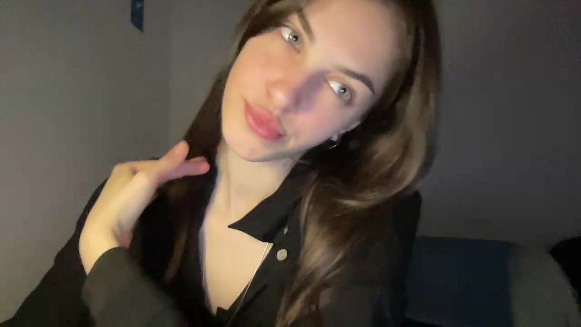 Gallery image thumbnail from Dashamoxy's myfreecams stream on, 05/13/2026, 17:13 image 20 of 20