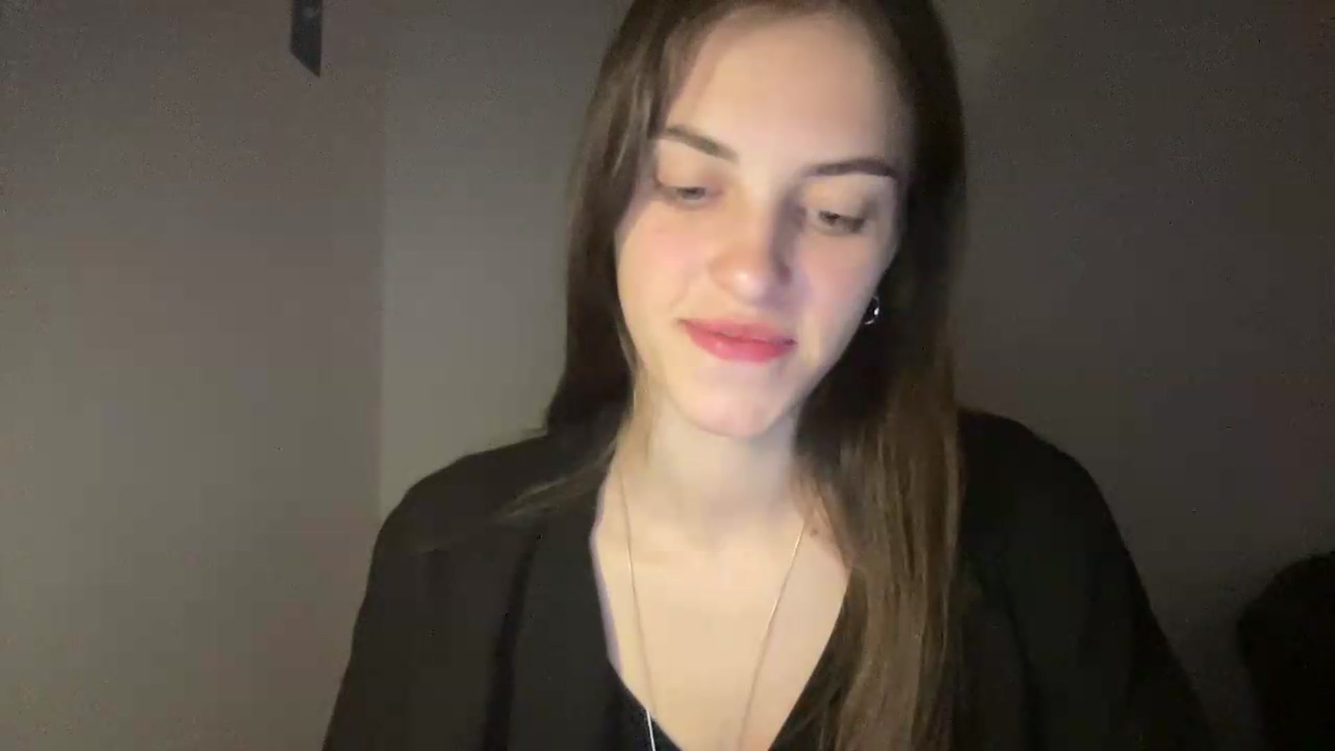 Gallery image thumbnail from Dashamoxy's myfreecams stream on, 05/13/2026, 17:13 image 3 of 20