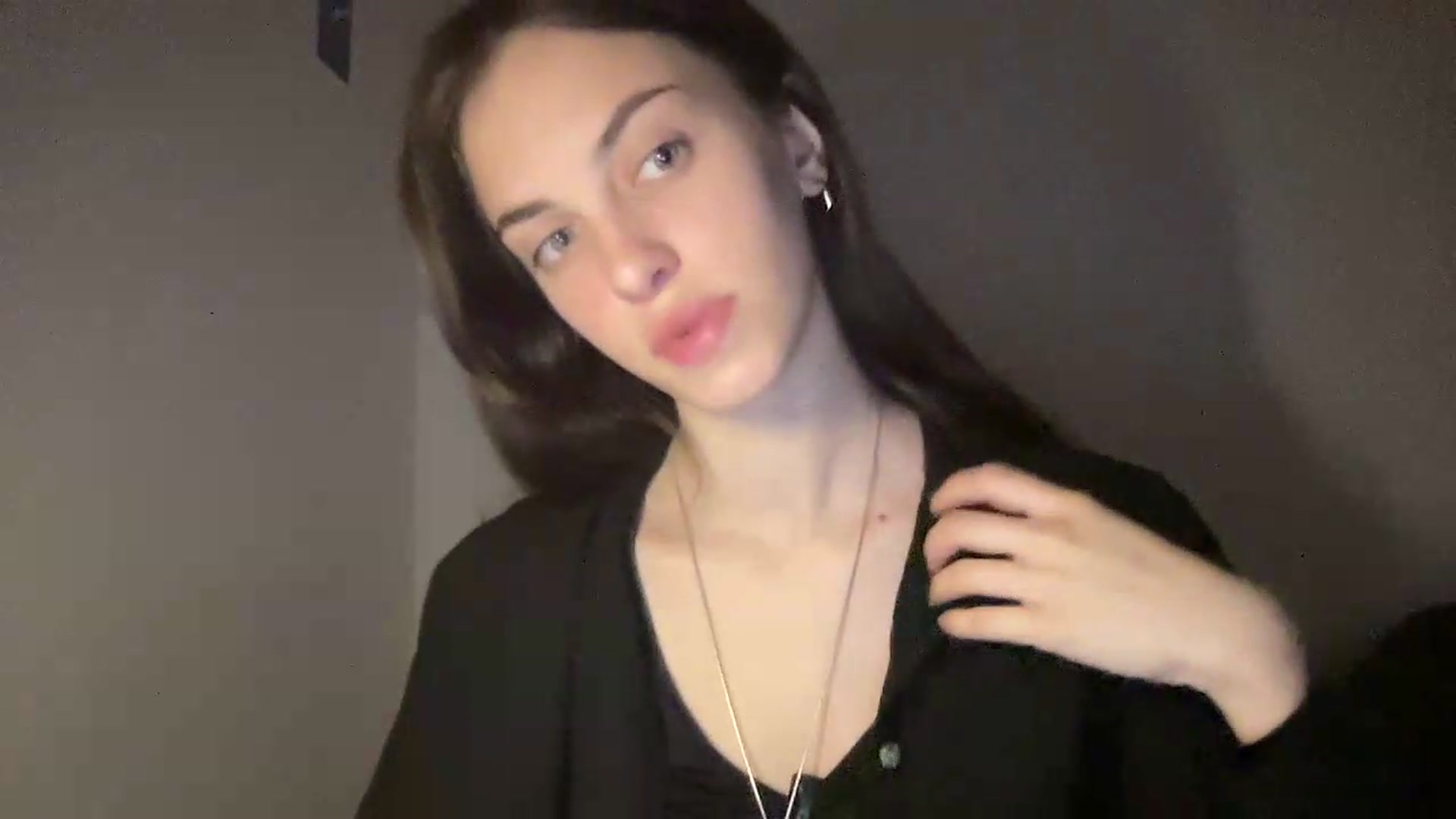 Gallery image thumbnail from Dashamoxy's myfreecams stream on, 05/13/2026, 17:13 image 2 of 20