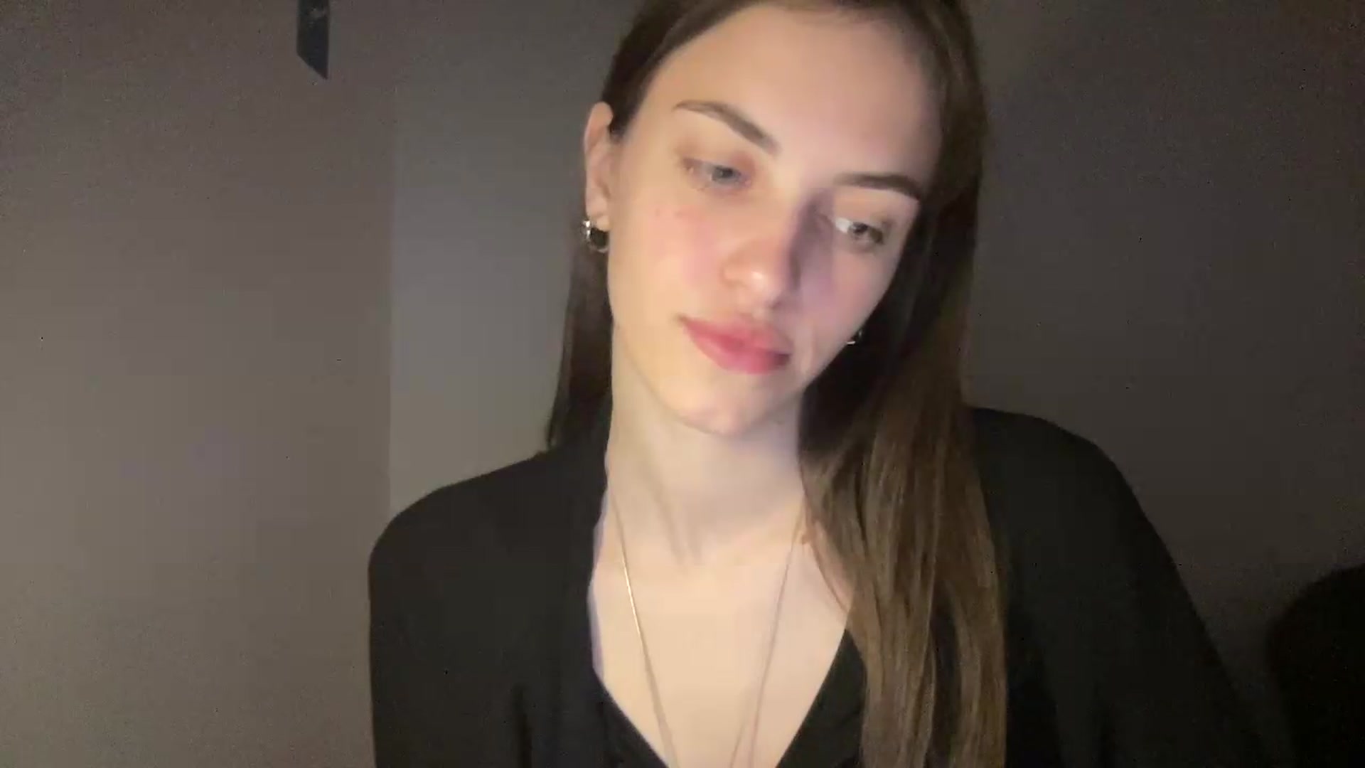 Gallery image thumbnail from Dashamoxy's myfreecams stream on, 05/13/2026, 17:13 image 5 of 20
