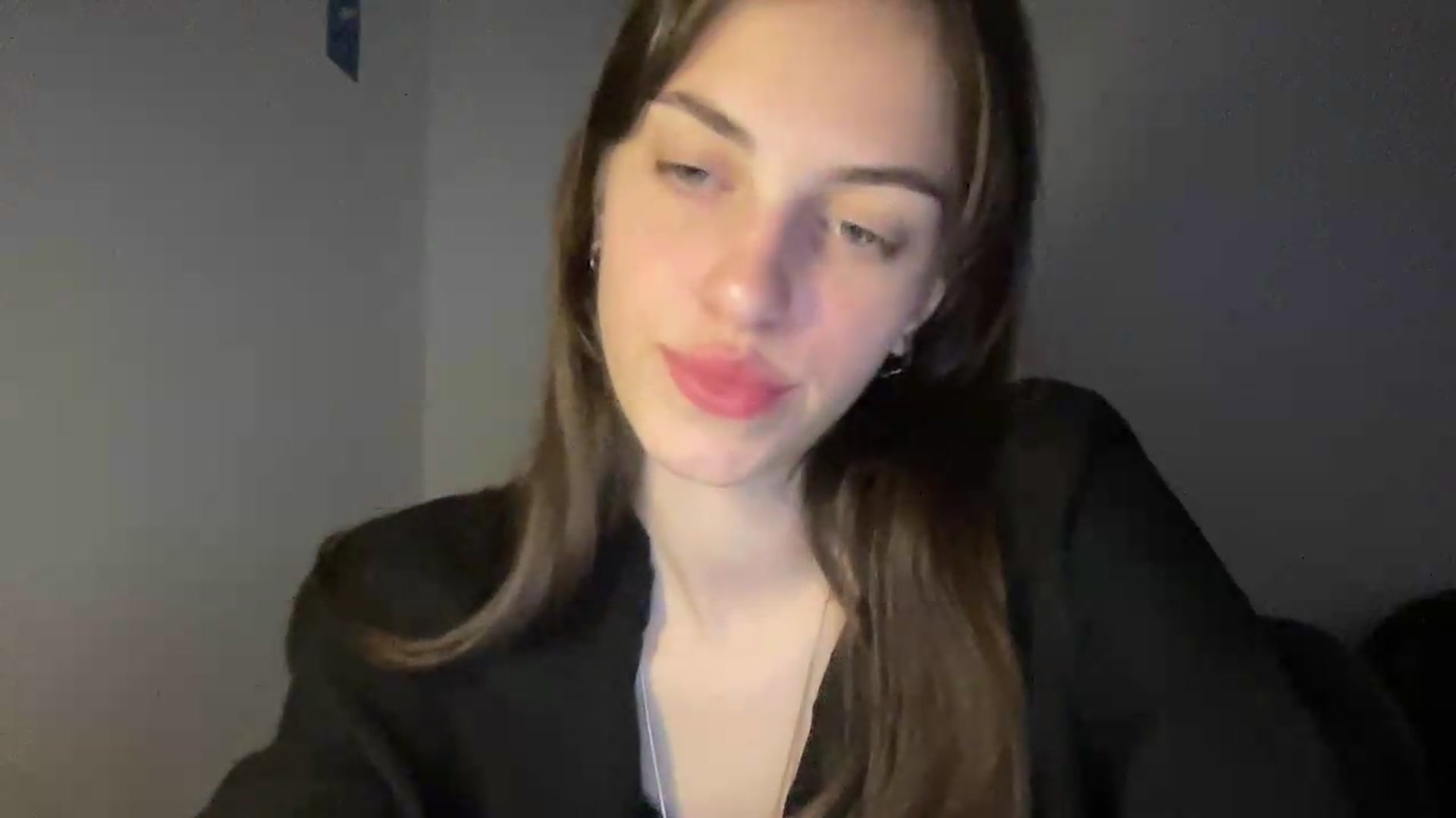 Gallery image thumbnail from Dashamoxy's myfreecams stream on, 05/13/2026, 17:13 image 19 of 20