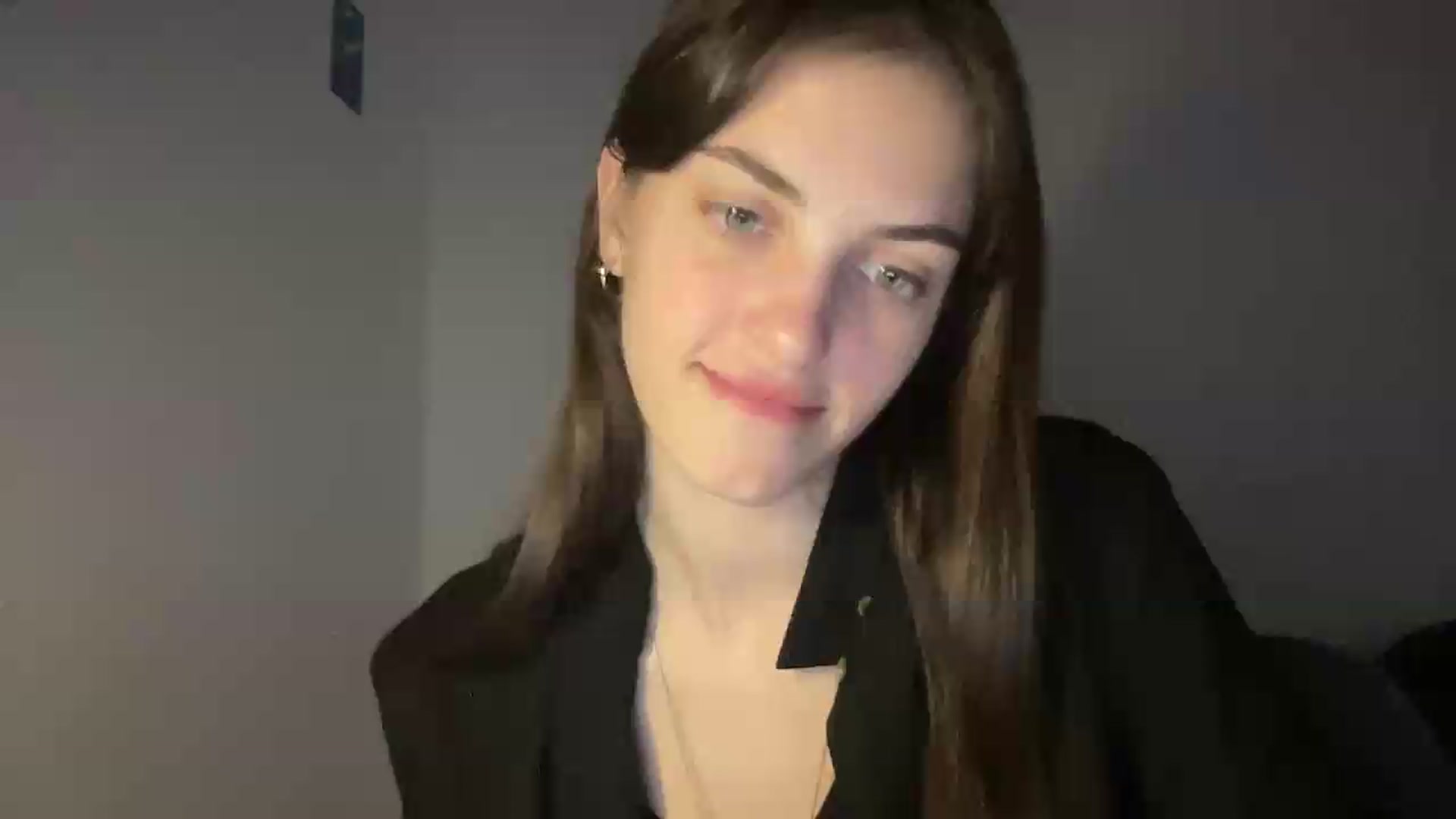 Gallery image thumbnail from Dashamoxy's myfreecams stream on, 05/13/2026, 17:13 image 18 of 20