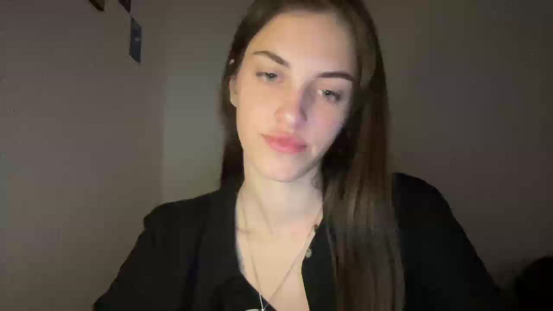 Gallery image thumbnail from Dashamoxy's myfreecams stream on, 05/13/2026, 18:11 image 15 of 20