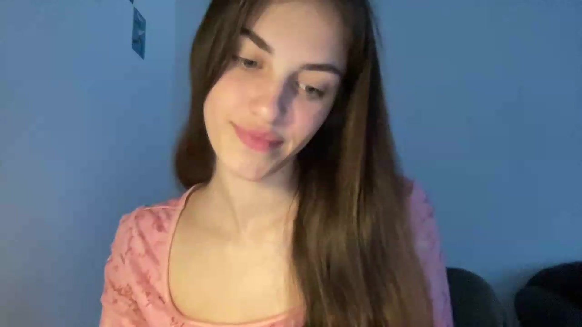 Gallery image thumbnail from Dashamoxy's myfreecams stream on, 05/18/2026, 17:42 image 14 of 20