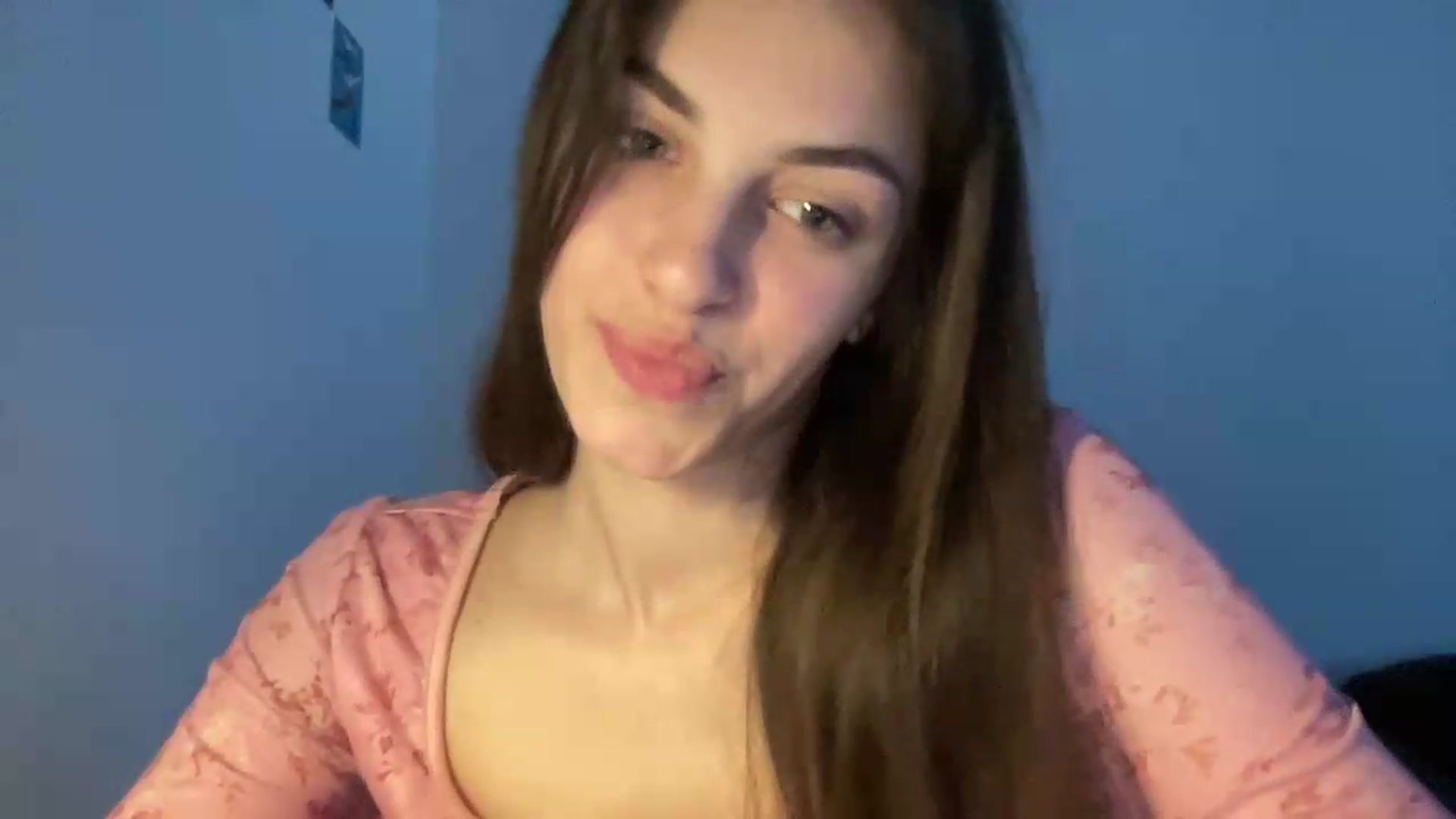 Gallery image thumbnail from Dashamoxy's myfreecams stream on, 05/18/2026, 17:42 image 13 of 20