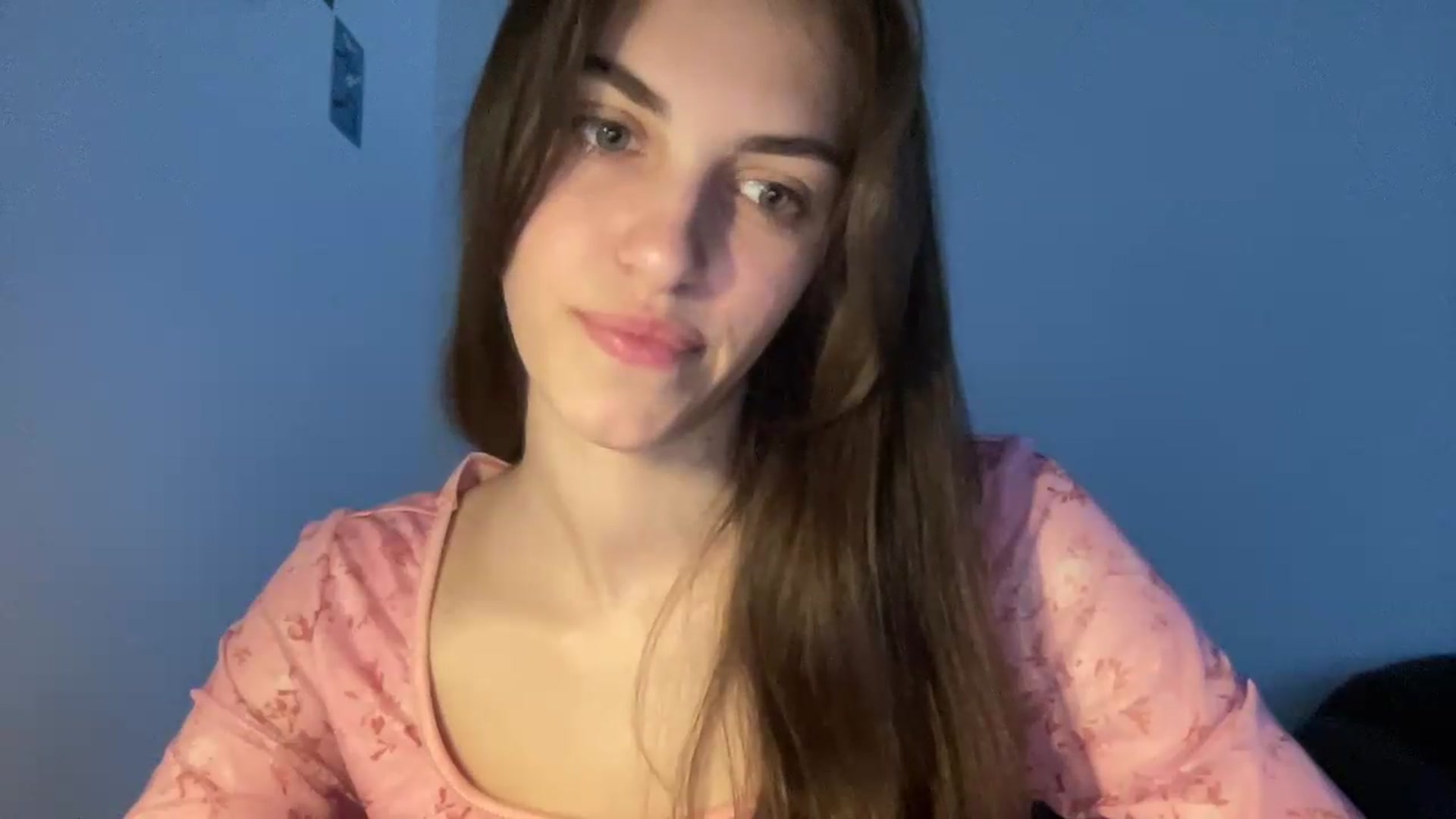 Gallery image thumbnail from Dashamoxy's myfreecams stream on, 05/18/2026, 17:42 image 11 of 20