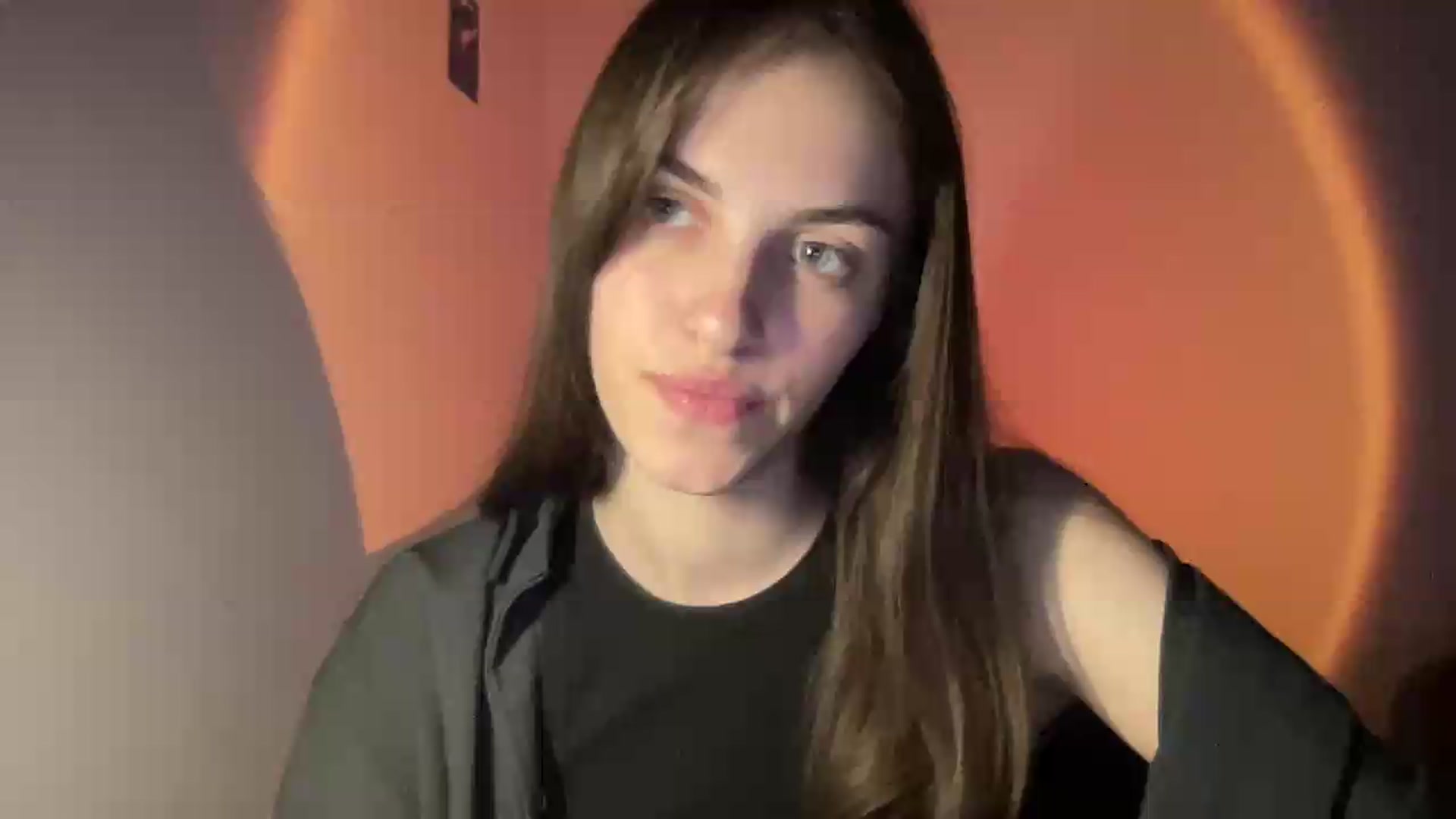 Gallery image thumbnail from Dashamoxy's myfreecams stream on, 05/19/2026, 17:20 image 8 of 20