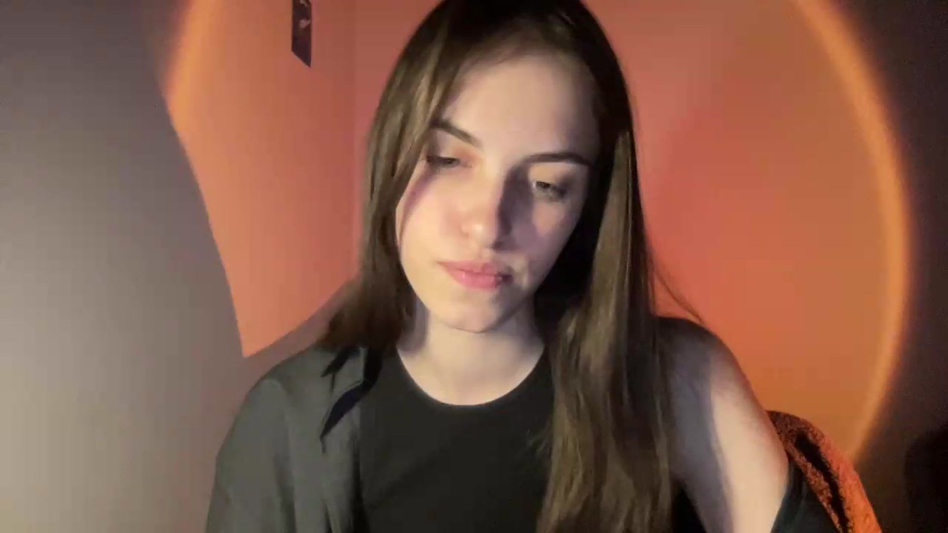 Gallery image thumbnail from Dashamoxy's myfreecams stream on, 05/19/2026, 17:20 image 17 of 20