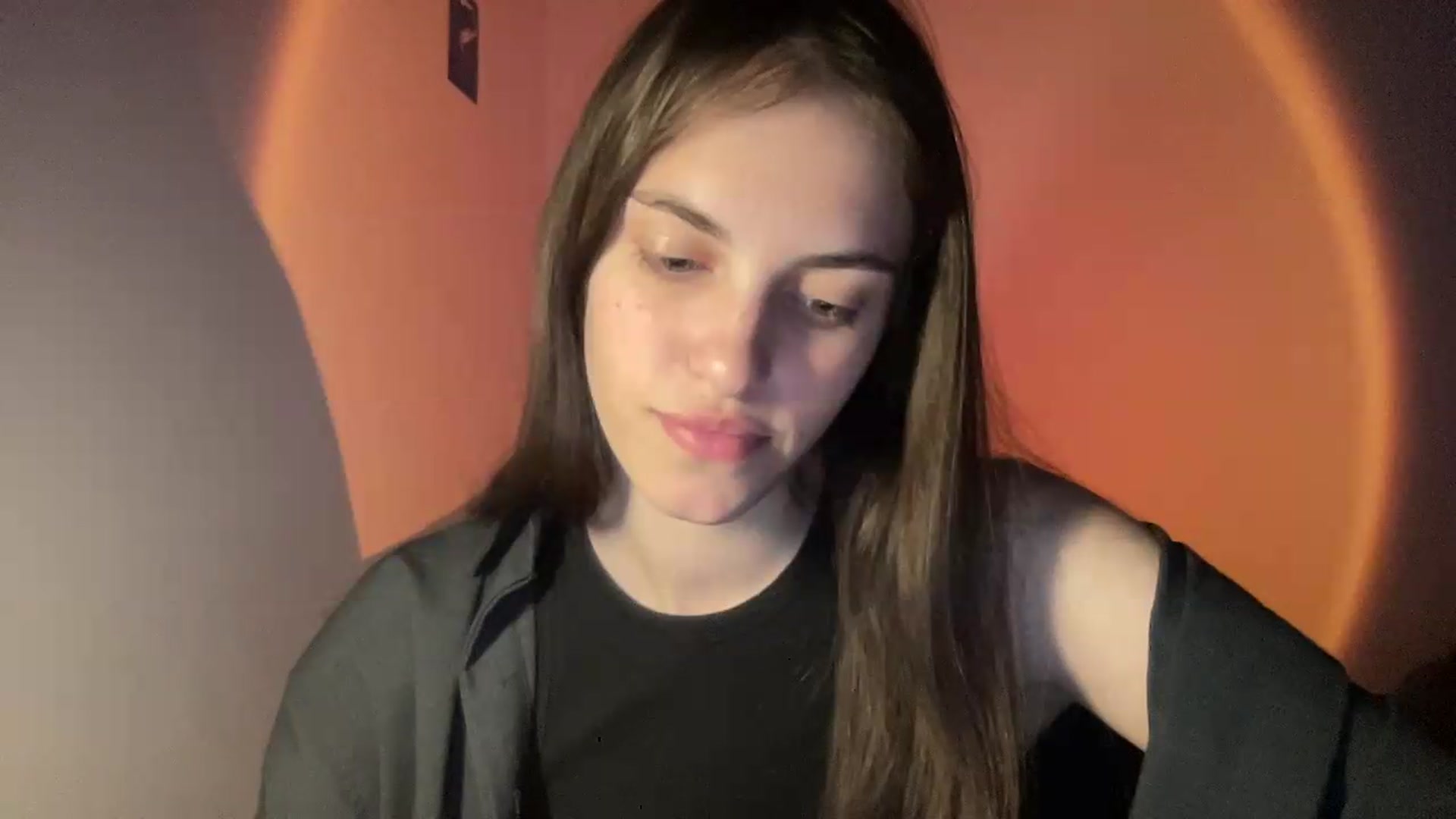 Gallery image thumbnail from Dashamoxy's myfreecams stream on, 05/19/2026, 17:20 image 14 of 20