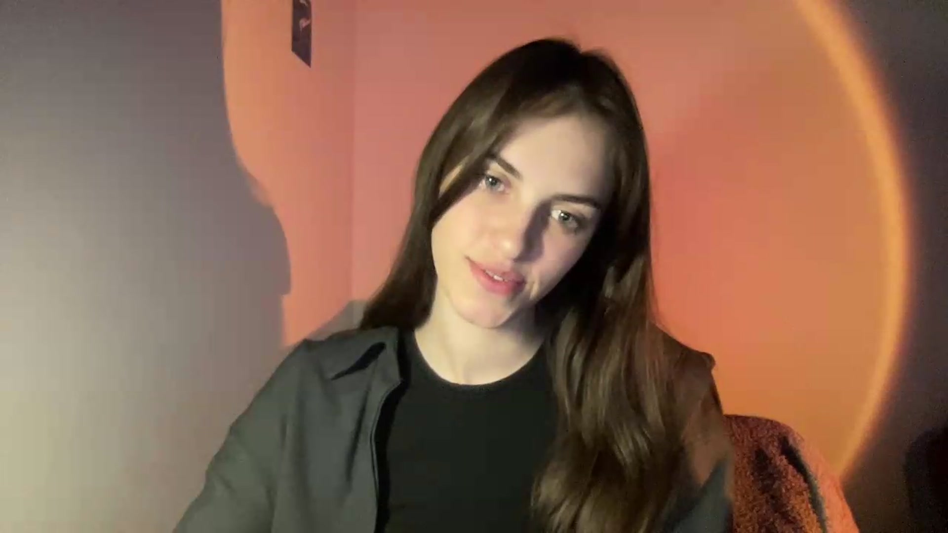 Gallery image thumbnail from Dashamoxy's myfreecams stream on, 05/19/2026, 17:20 image 2 of 20