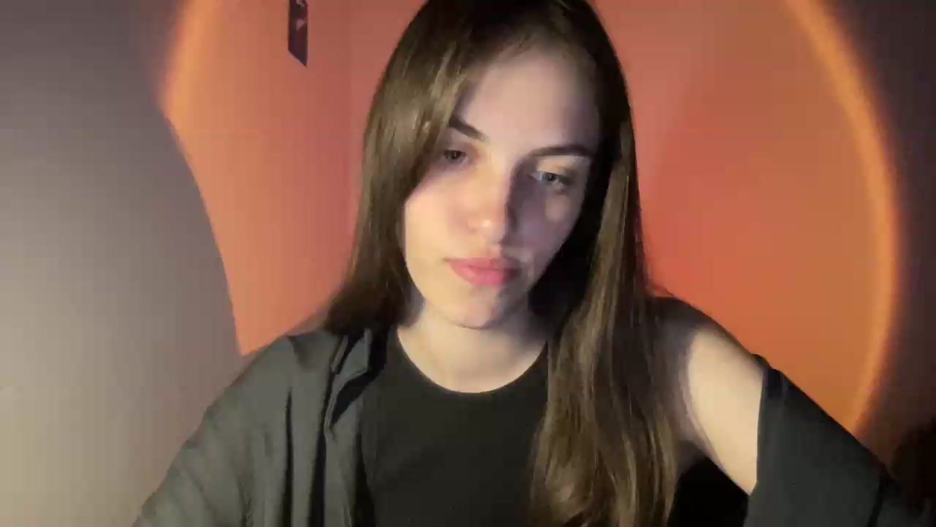 Gallery image thumbnail from Dashamoxy's myfreecams stream on, 05/19/2026, 17:20 image 9 of 20