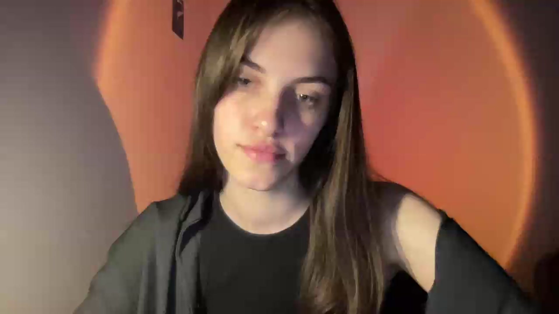 Gallery image thumbnail from Dashamoxy's myfreecams stream on, 05/19/2026, 17:20 image 7 of 20