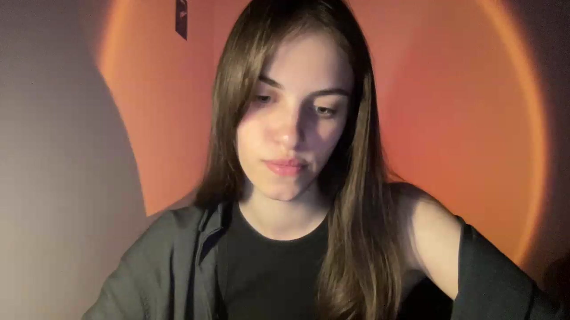 Gallery image thumbnail from Dashamoxy's myfreecams stream on, 05/19/2026, 17:20 image 10 of 20
