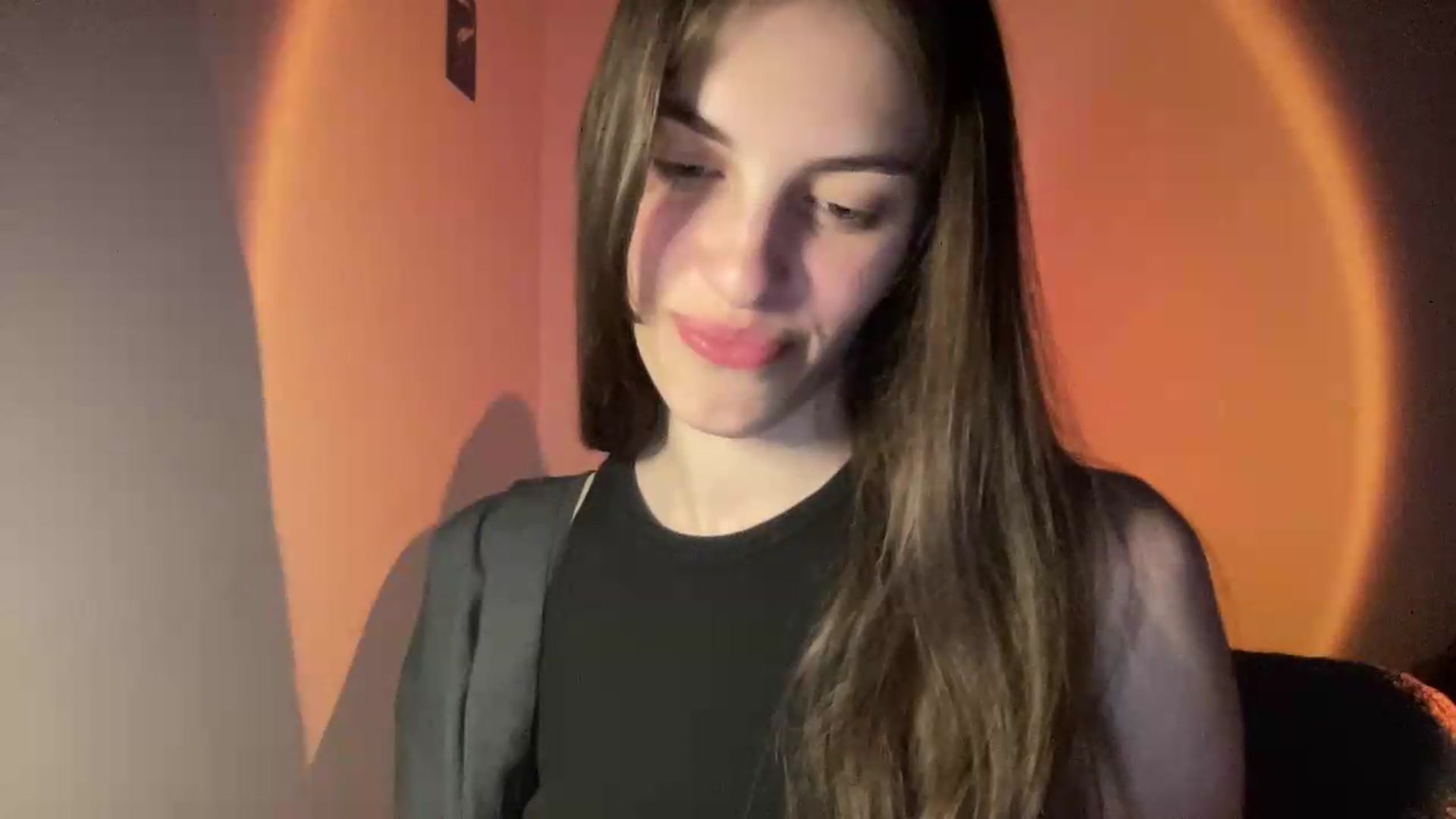 Gallery image thumbnail from Dashamoxy's myfreecams stream on, 05/19/2026, 17:52 image 11 of 20
