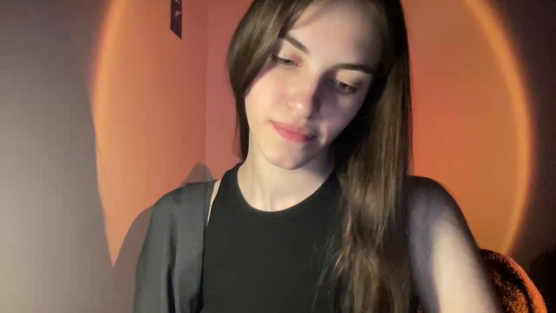 Gallery image thumbnail from Dashamoxy's myfreecams stream on, 05/19/2026, 17:52 image 13 of 20