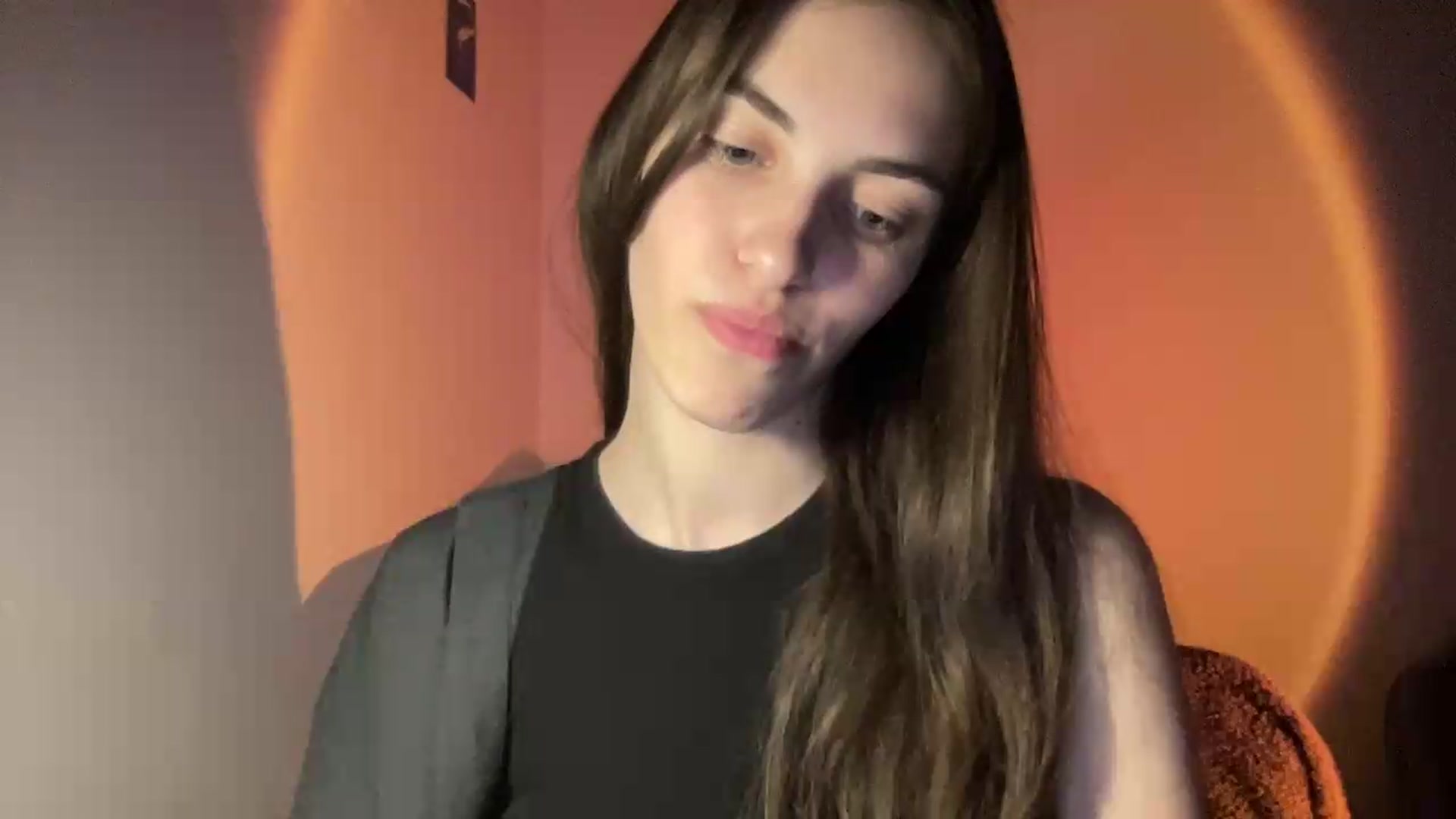 Gallery image thumbnail from Dashamoxy's myfreecams stream on, 05/19/2026, 17:52 image 5 of 20