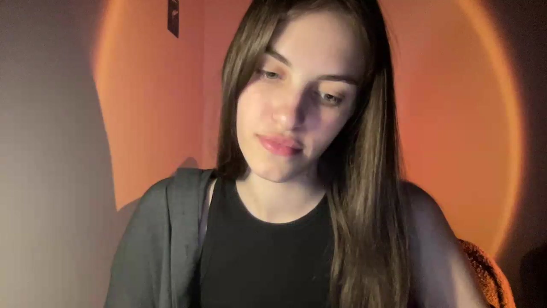 Gallery image thumbnail from Dashamoxy's myfreecams stream on, 05/19/2026, 17:52 image 8 of 20