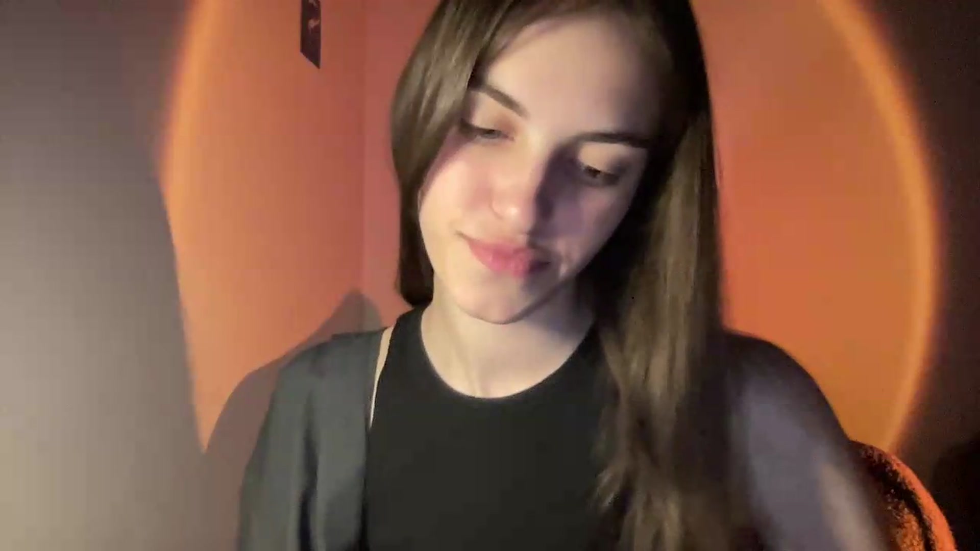Gallery image thumbnail from Dashamoxy's myfreecams stream on, 05/19/2026, 17:52 image 14 of 20