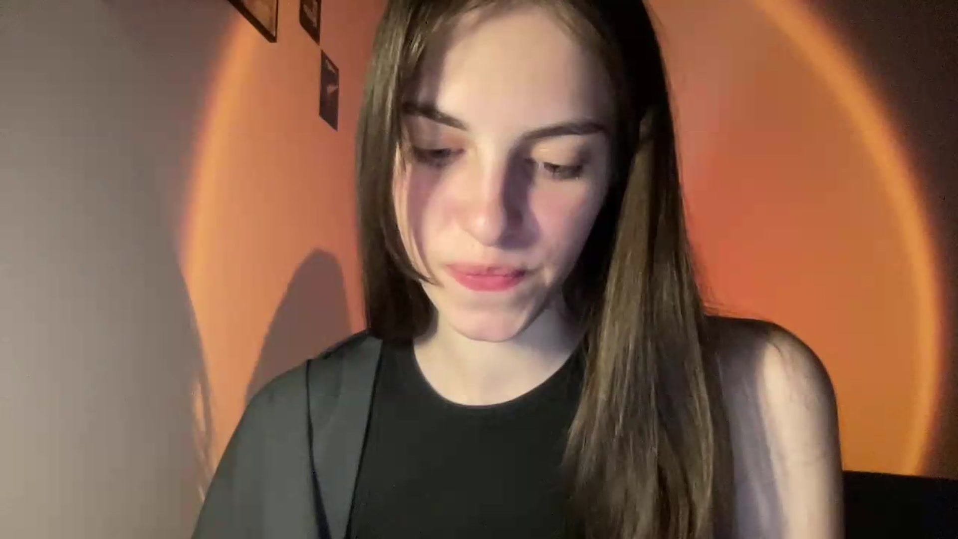 Gallery image thumbnail from Dashamoxy's myfreecams stream on, 05/19/2026, 18:30 image 10 of 20