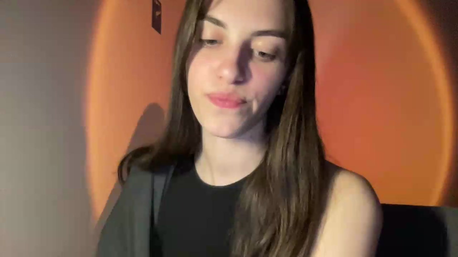 Gallery image thumbnail from Dashamoxy's myfreecams stream on, 05/19/2026, 18:30 image 19 of 20