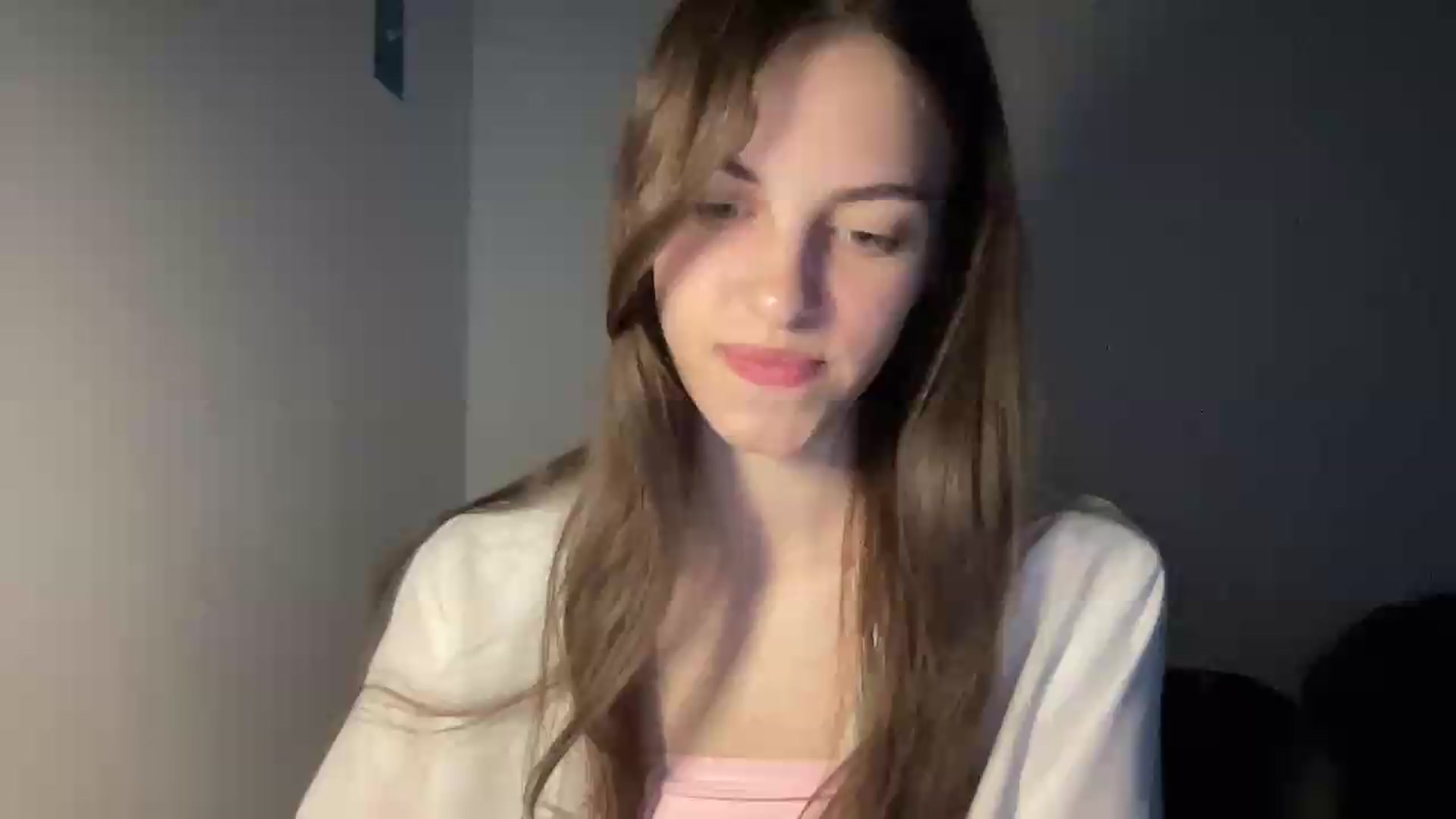 Gallery image thumbnail from Dashamoxy's myfreecams stream on, 05/20/2026, 18:48 image 6 of 20