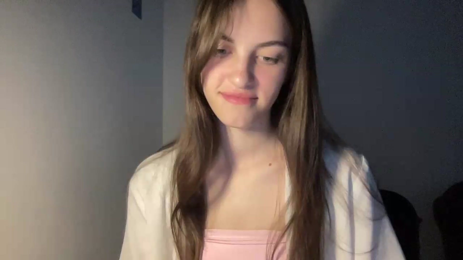 Gallery image thumbnail from Dashamoxy's myfreecams stream on, 05/20/2026, 18:48 image 10 of 20