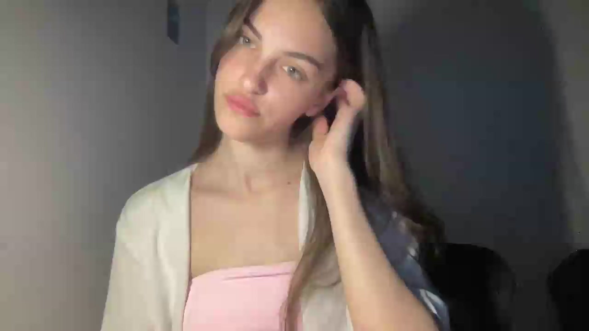 Gallery image thumbnail from Dashamoxy's myfreecams stream on, 05/20/2026, 18:48 image 20 of 20
