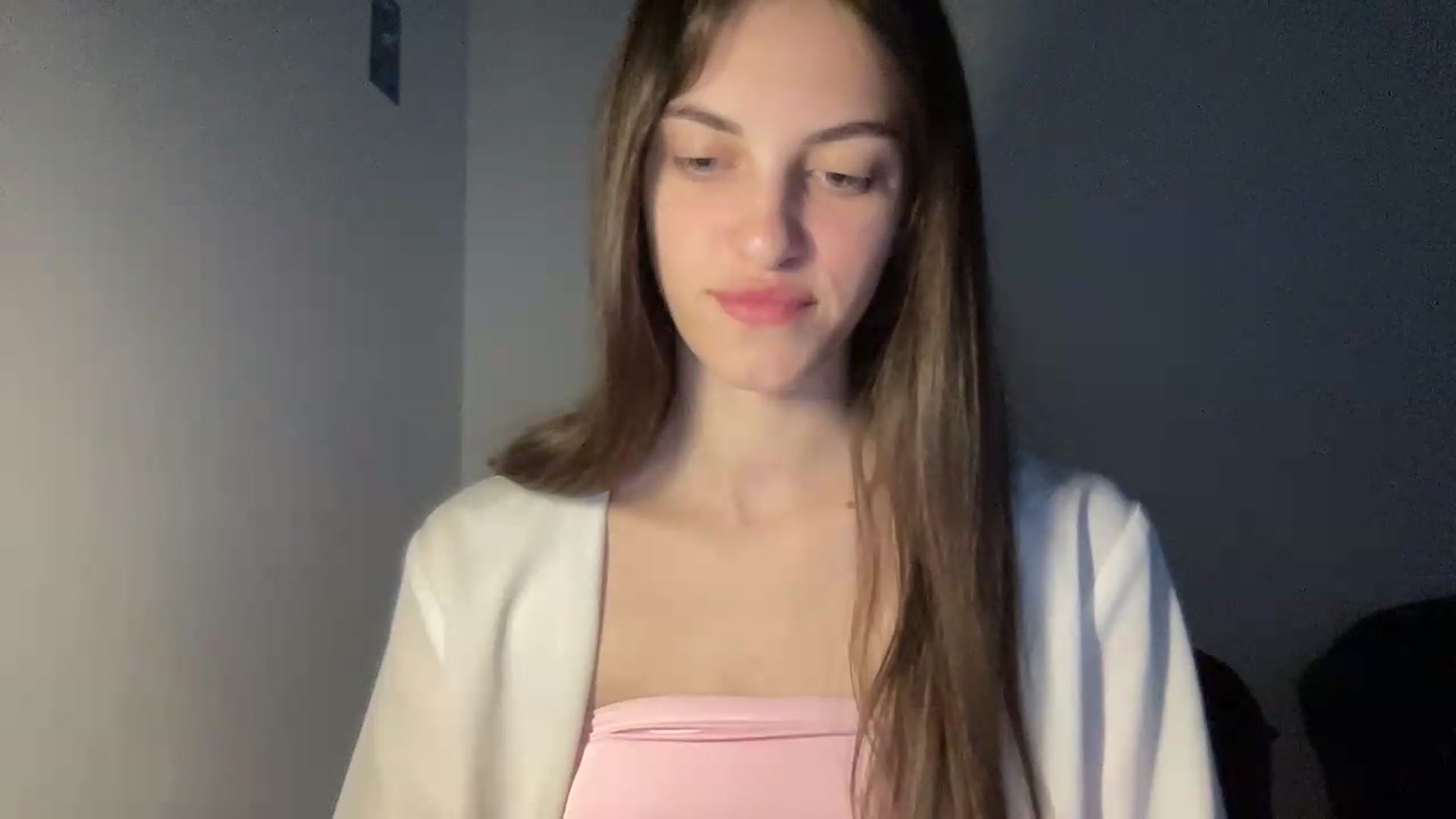 Gallery image thumbnail from Dashamoxy's myfreecams stream on, 05/20/2026, 18:48 image 7 of 20