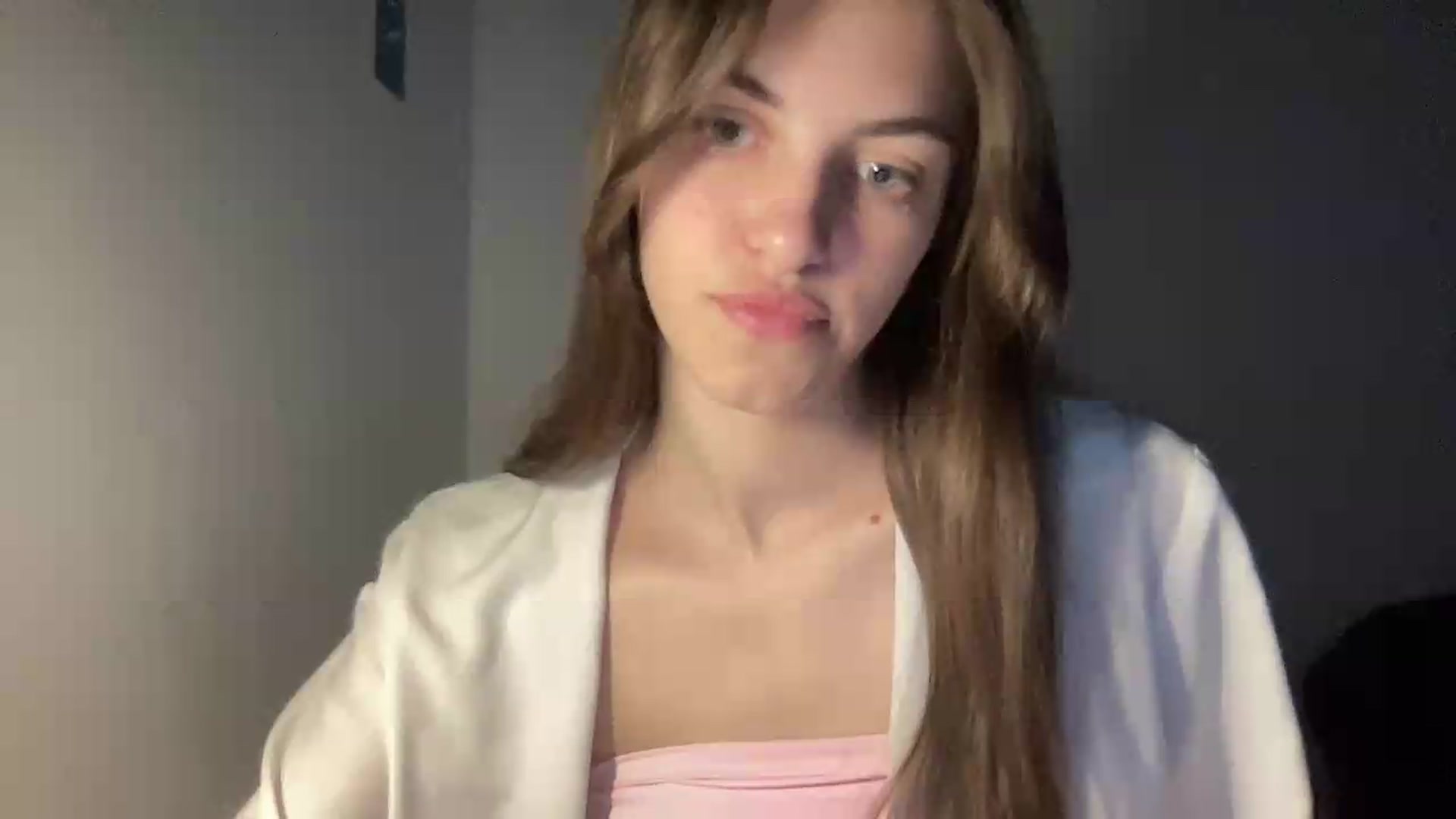 Gallery image thumbnail from Dashamoxy's myfreecams stream on, 05/20/2026, 18:48 image 3 of 20