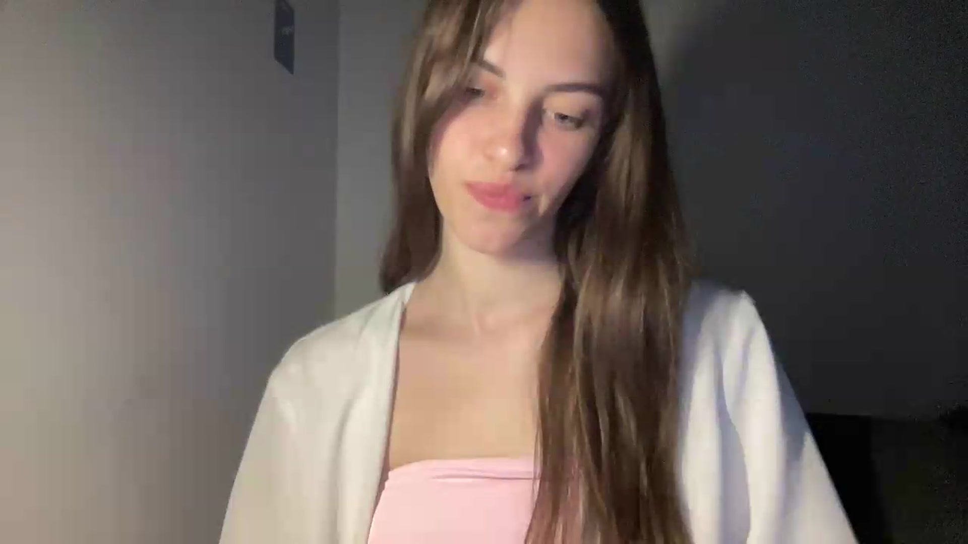 Gallery image thumbnail from Dashamoxy's myfreecams stream on, 05/20/2026, 18:48 image 18 of 20