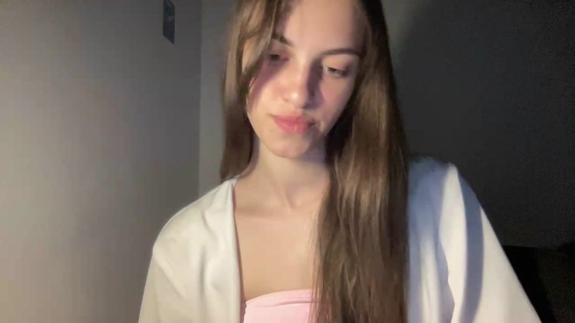 Gallery image thumbnail from Dashamoxy's myfreecams stream on, 05/20/2026, 18:48 image 19 of 20