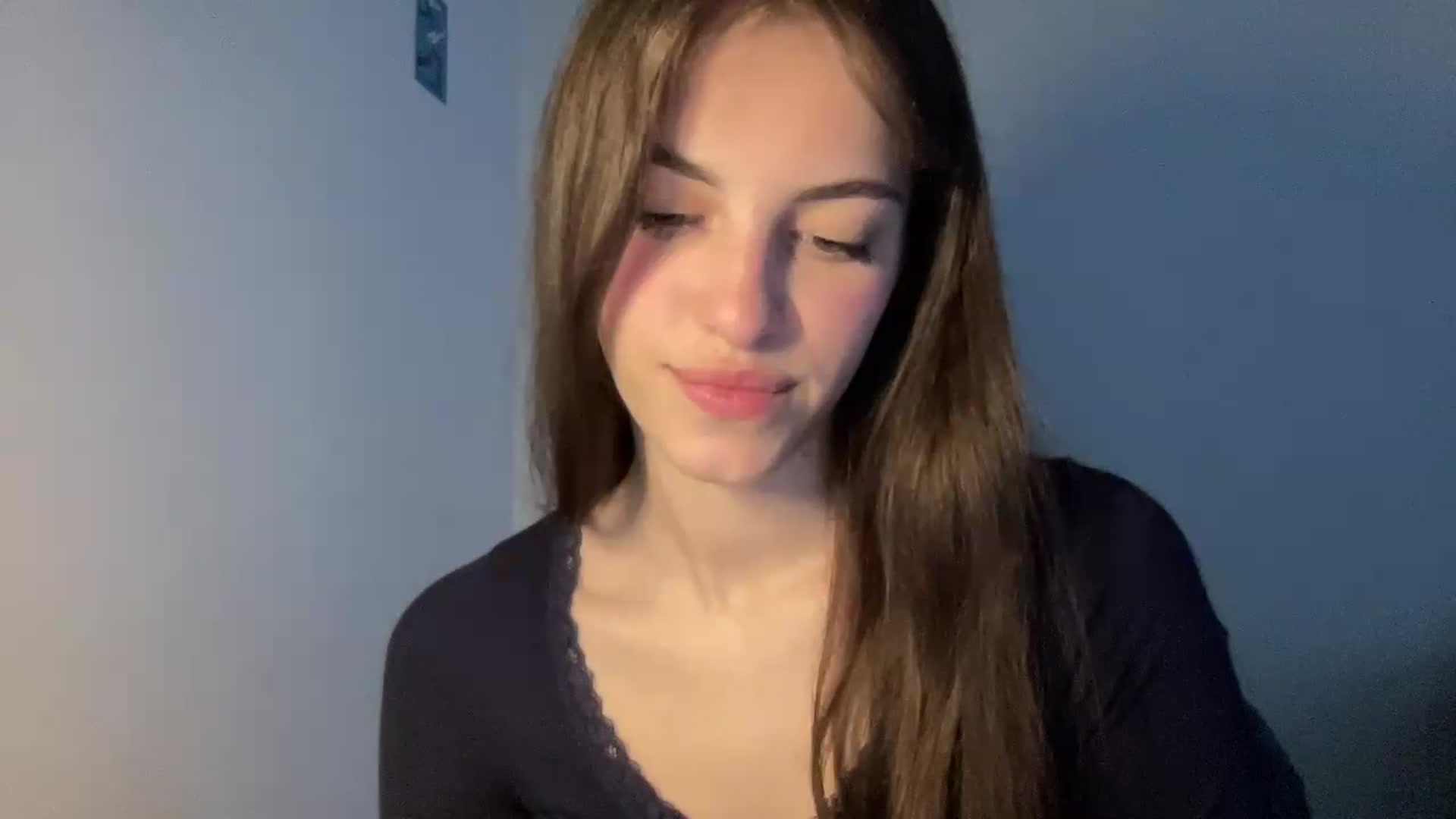 Gallery image thumbnail from Dashamoxy's myfreecams stream on, 05/23/2026, 12:18 image 5 of 20