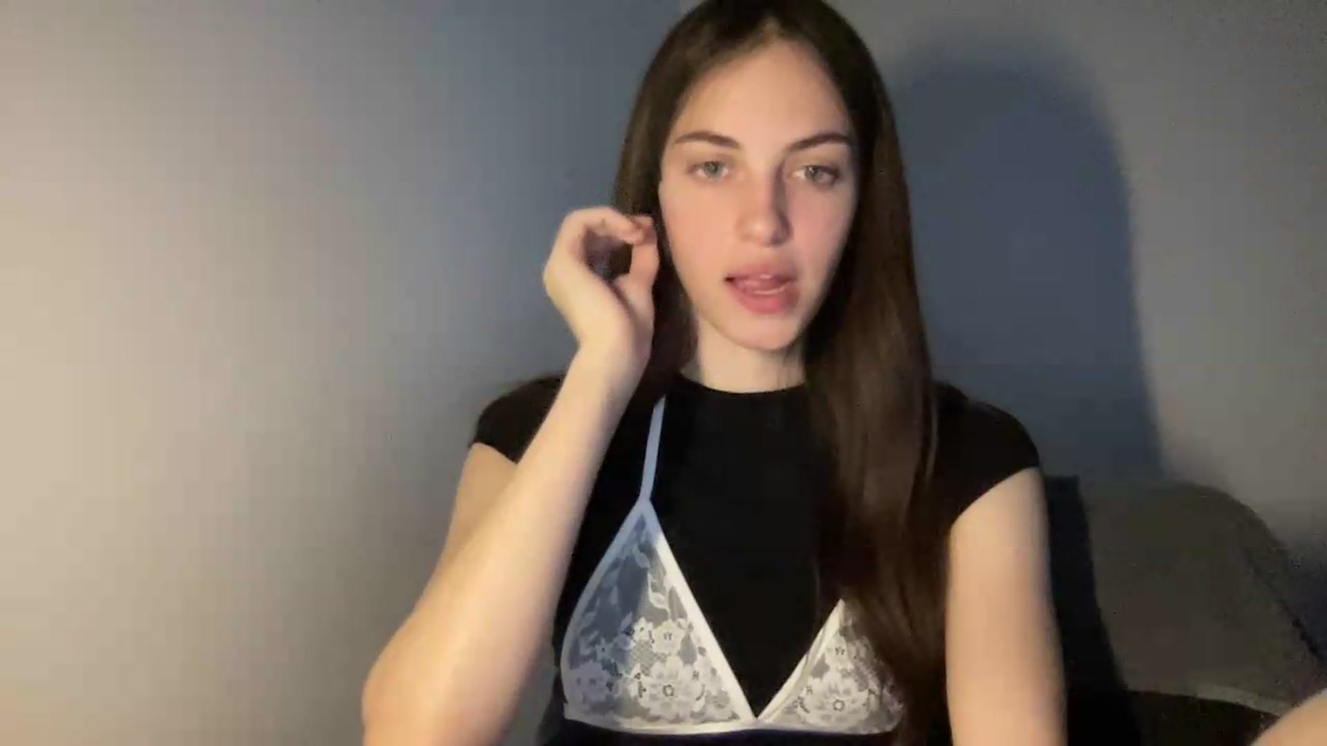 Gallery image thumbnail from Dashamoxy's myfreecams stream on, 05/25/2026, 16:21 image 8 of 20